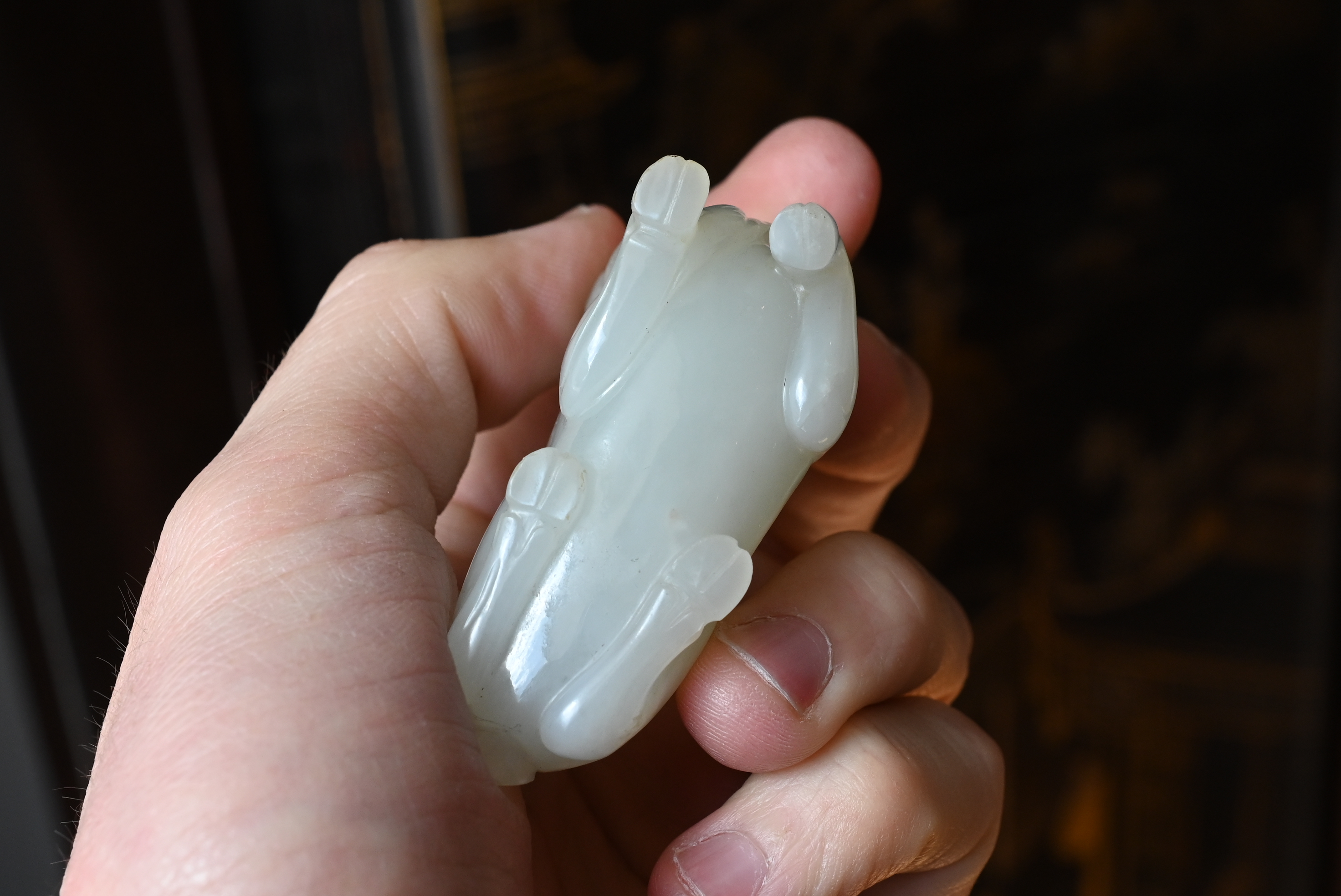 A CHINESE WHITE JADE CARVING OF A DEER, QING DYNASTY. Carved and pierced in the form of a - Bild 13 aus 16