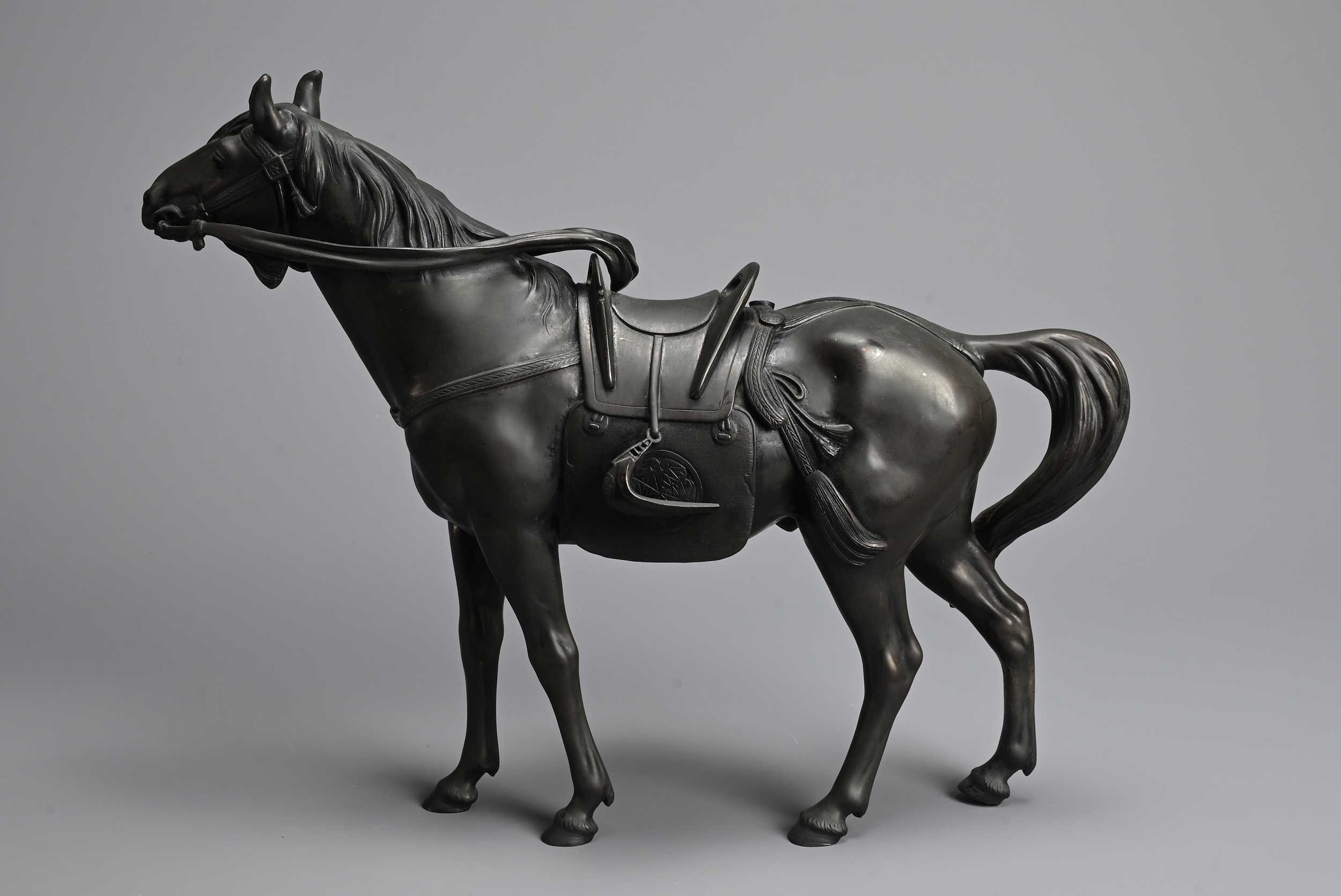 A JAPANESE BRONZE FIGURE OF SHOGUN’S HORSE, MARUKI COMPANY, 19/20TH CENTURY - Image 3 of 8