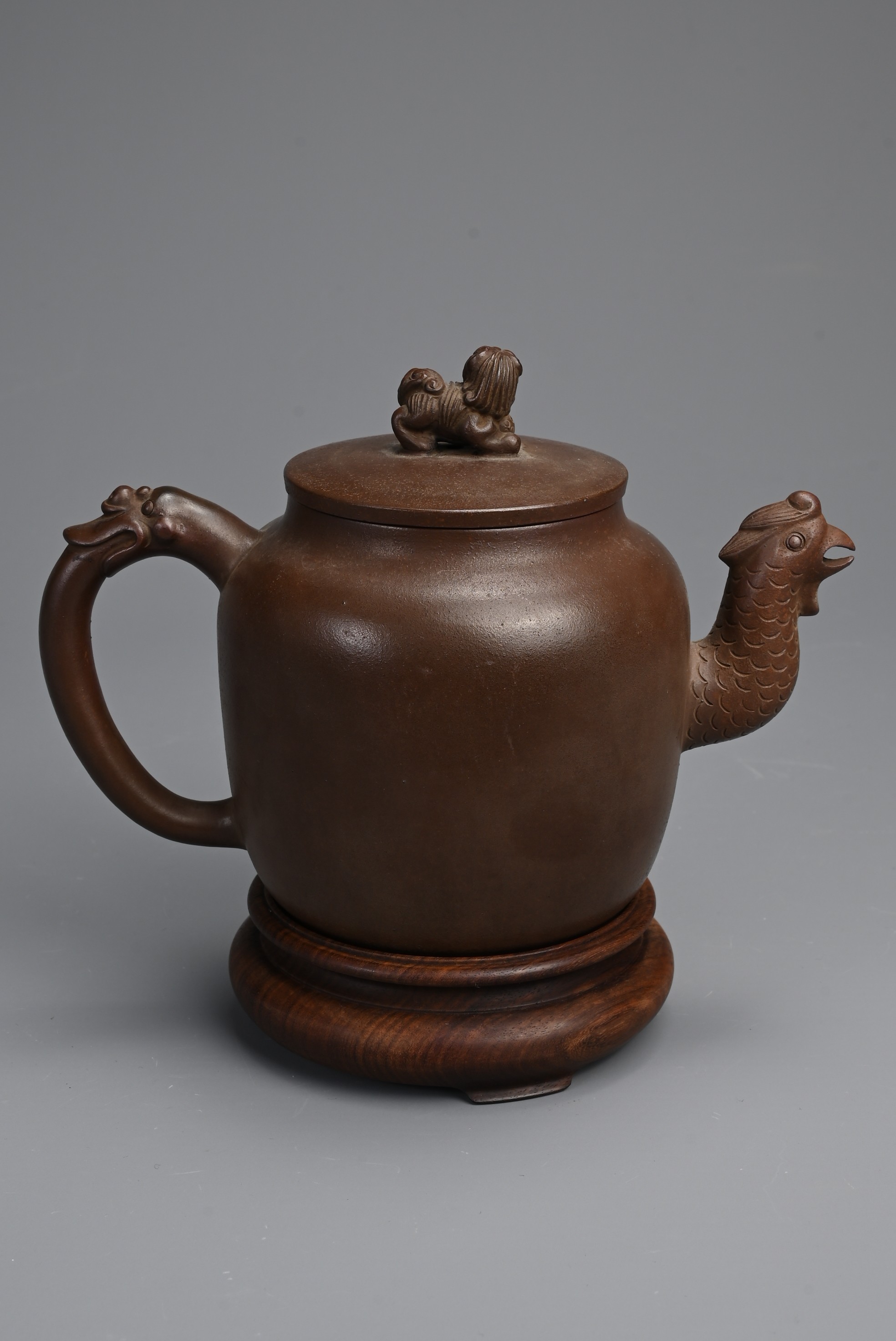 A CHINESE YIXING POTTERY TEAPOT AND COVER. Featuring a phoenix head spout and zoomorphic handle, - Image 4 of 7