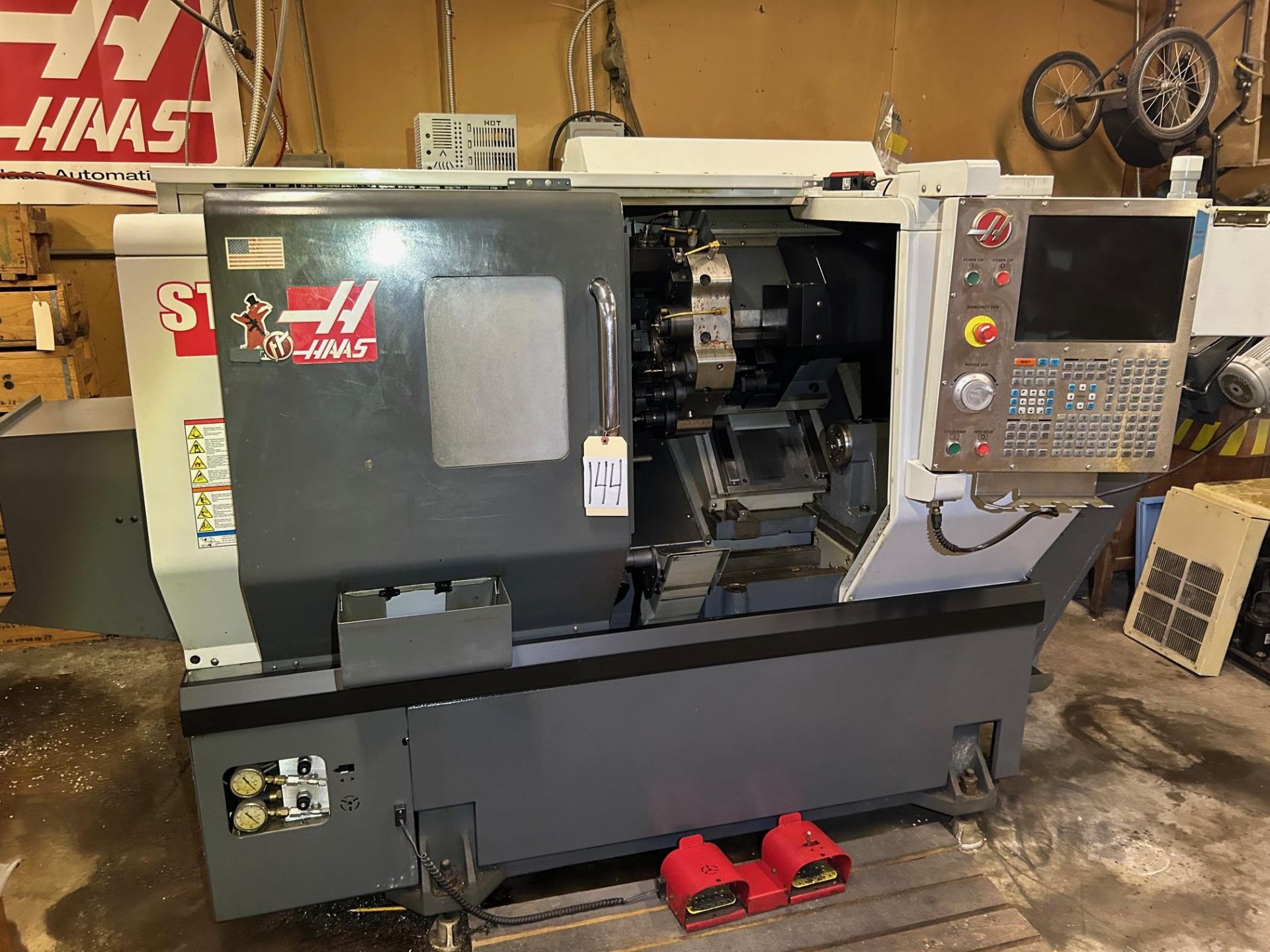 Haas ST-10Y CNC Lathe, (2013) SN: 3095763, Live Tooling, Hennig Chip Conveyor, Model: 30-5494B, incl - Image 2 of 32