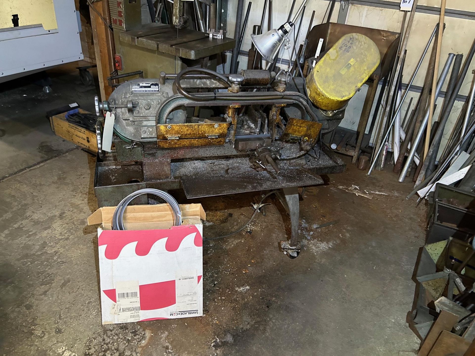 Wells Horizontal Bandsaw, Model: 600, SN: 12791 with spare Blades