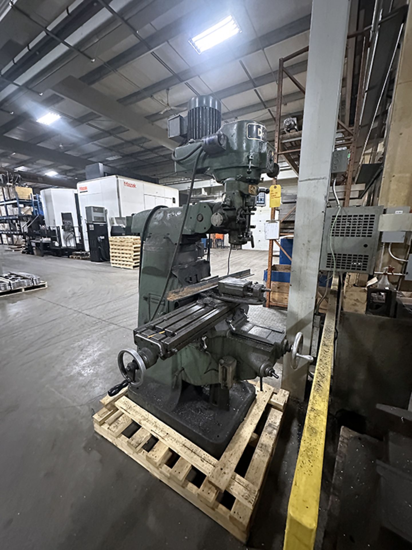 DoAll GPM-200V Vertical Milling Machine - Image 2 of 9