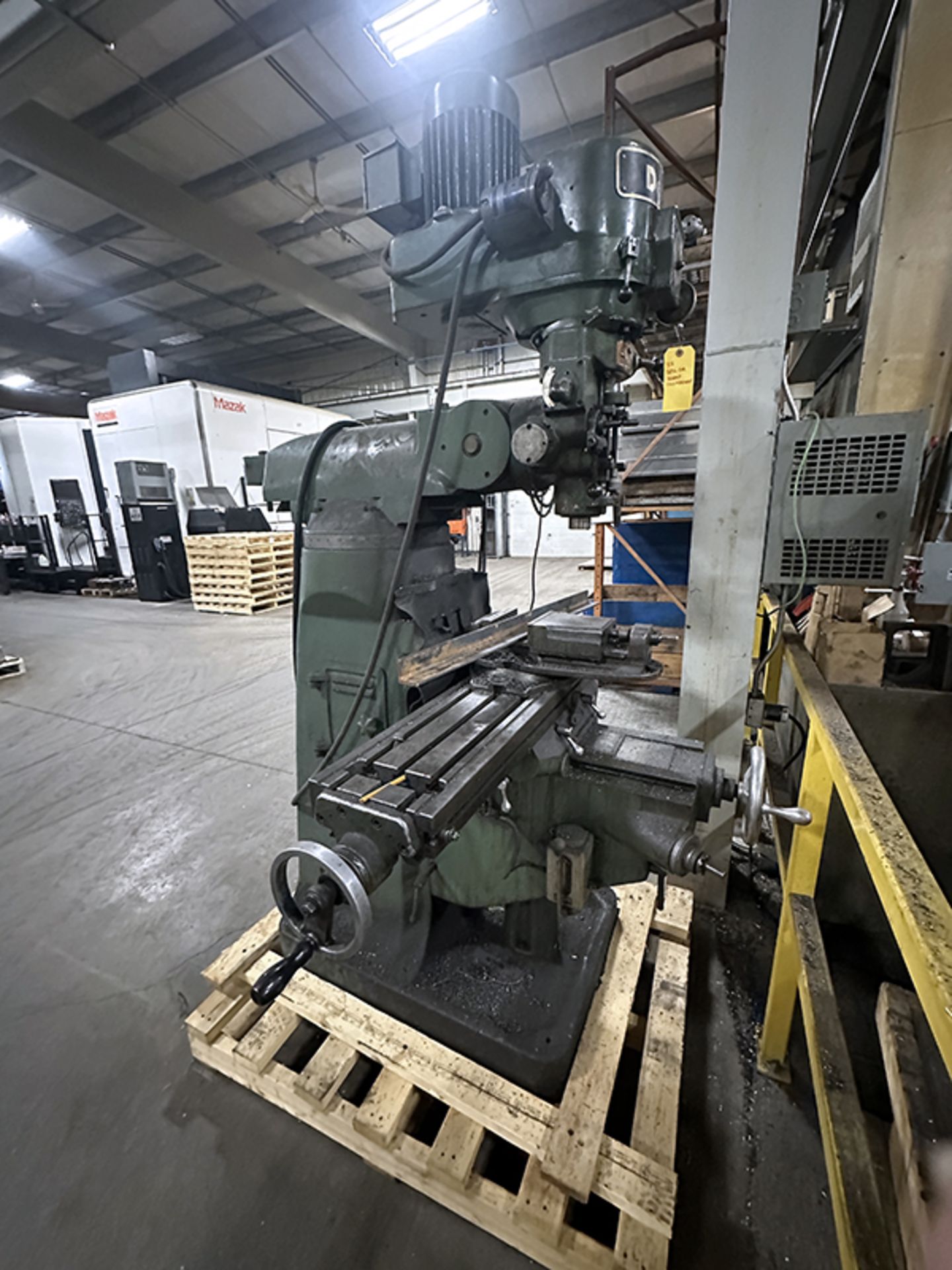 DoAll GPM-200V Vertical Milling Machine - Image 3 of 9