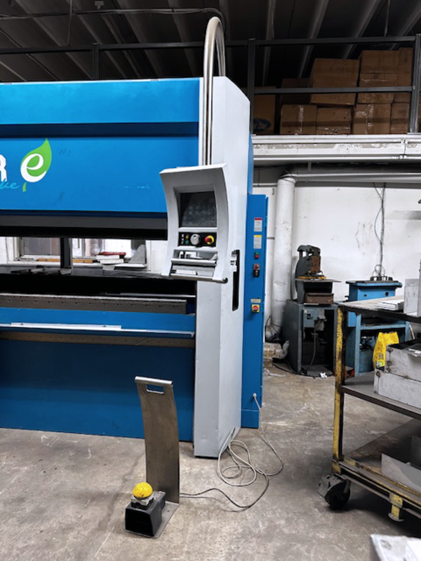 Finn-Power 100-3100 TS 1 Servo Mechatronic Press Brake (2006) - Image 2 of 9