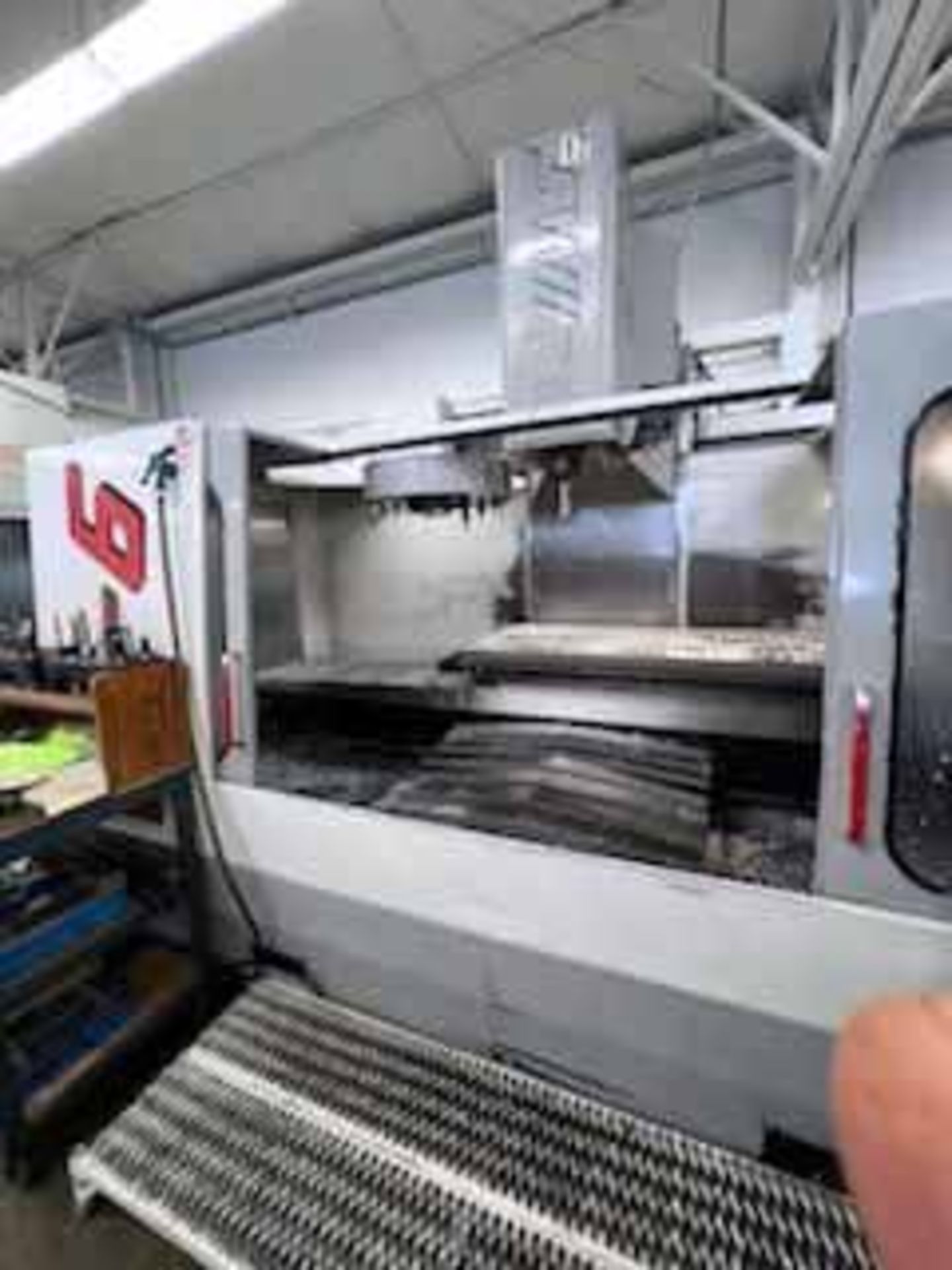 Haas VF-6 Vertical Machining Center - Image 8 of 10