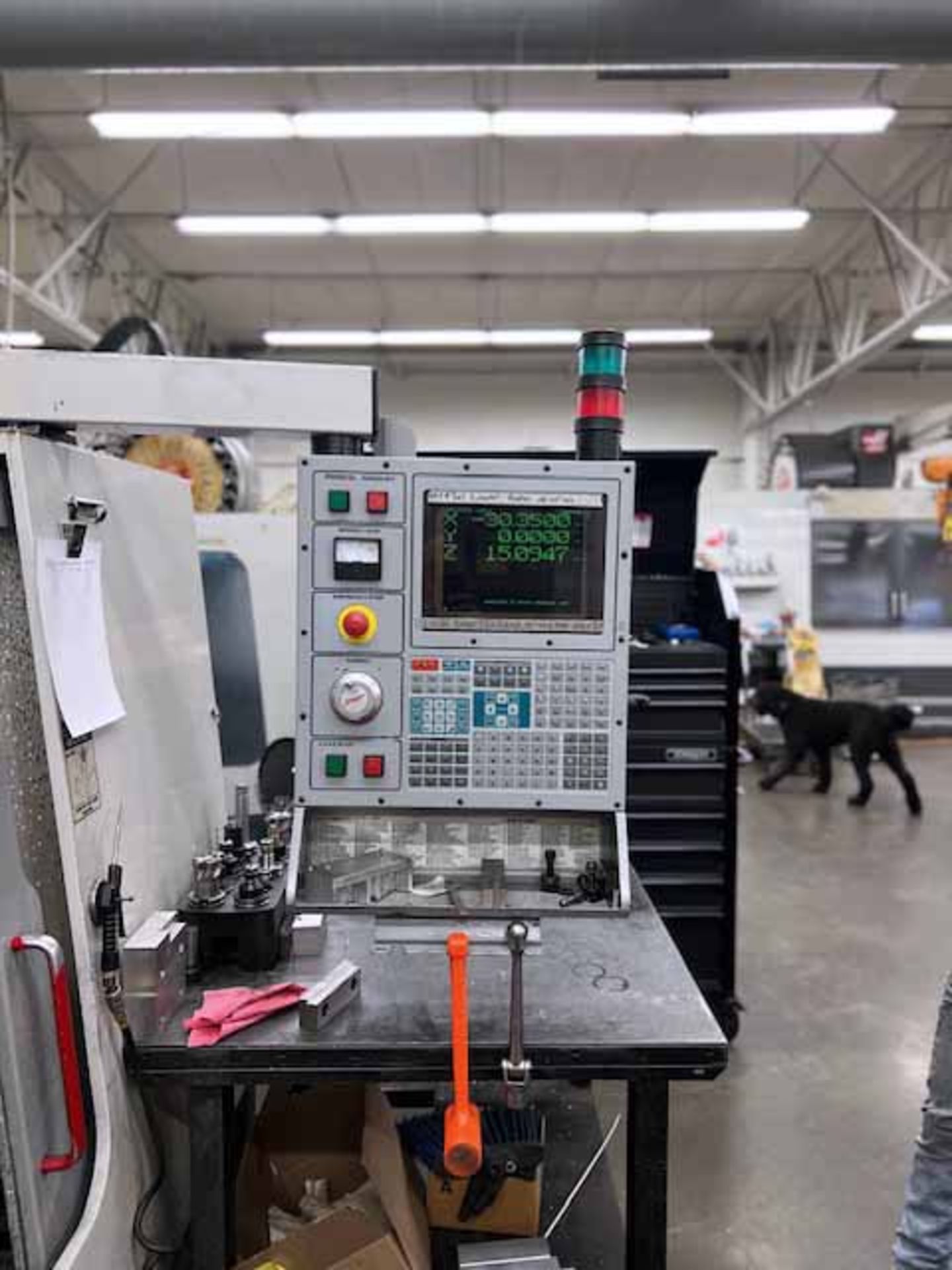 Haas VF-3 Vertical Machining Center (2000) - Image 3 of 9