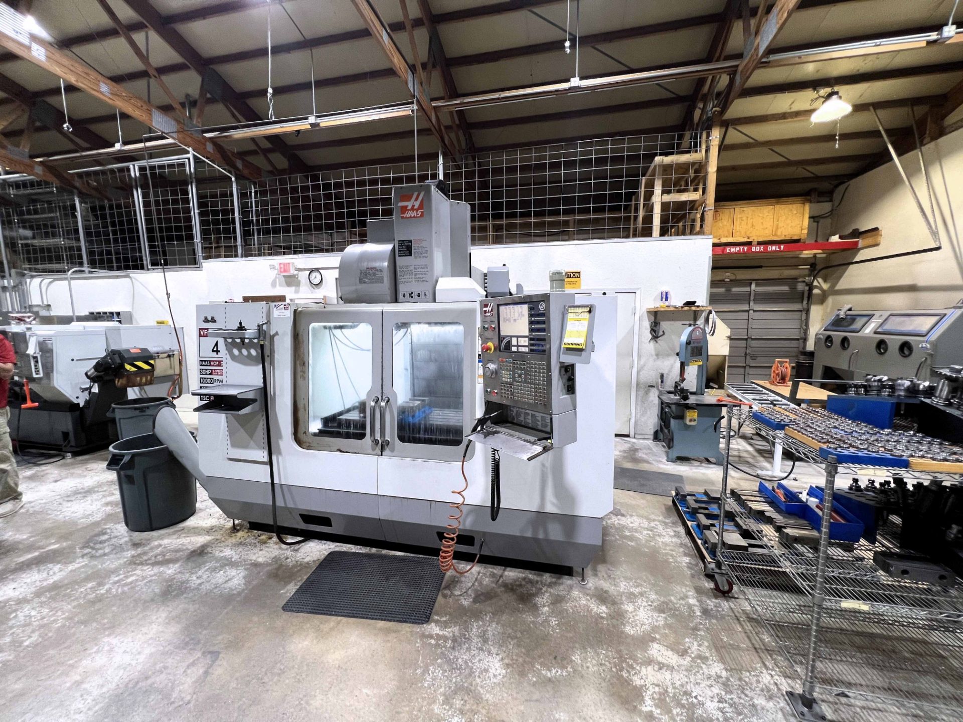 Haas VF-4B Vertical Machining Center (2007) - Image 7 of 10