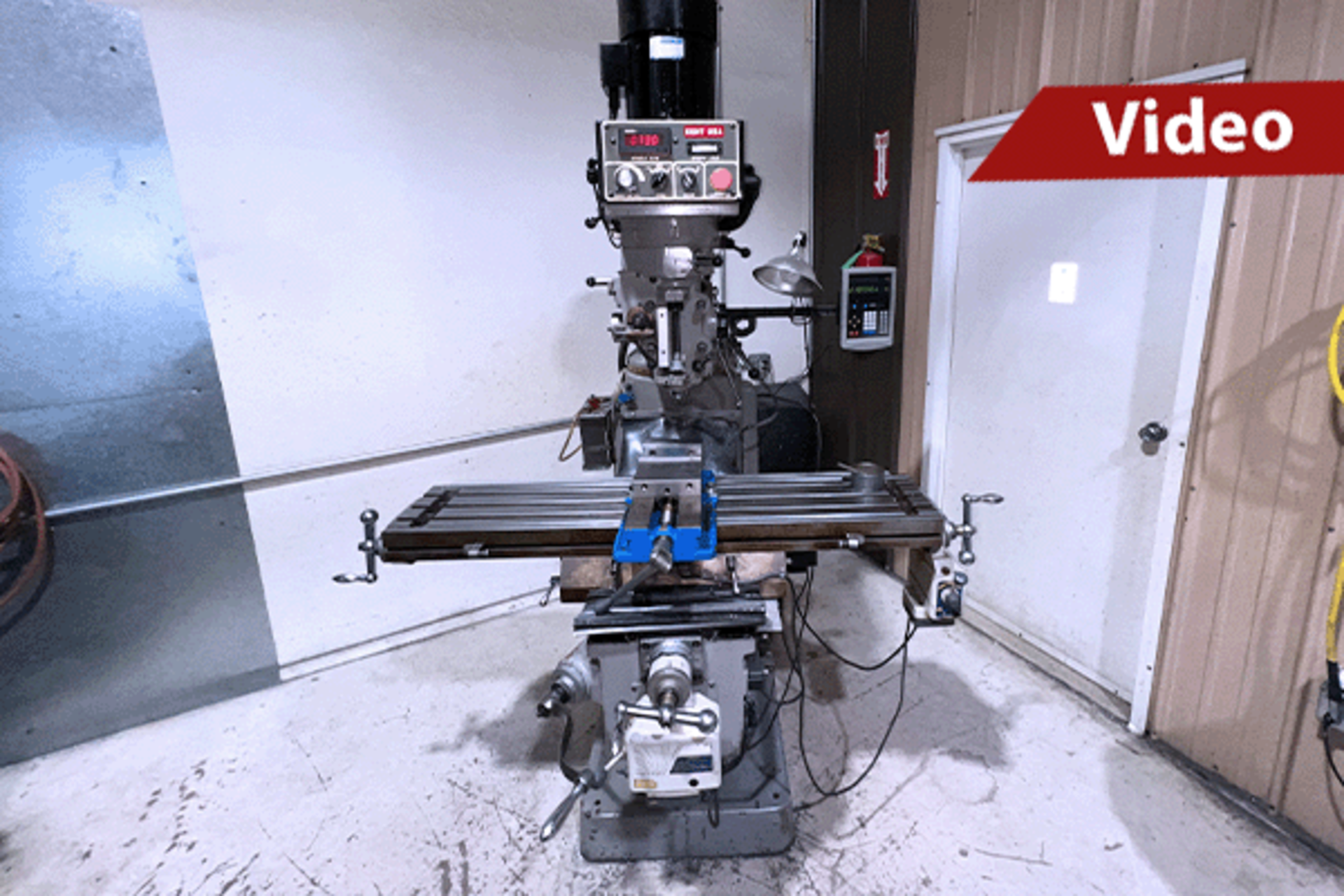 Kent Mill - KTM-3VKF Manual Milling Machine