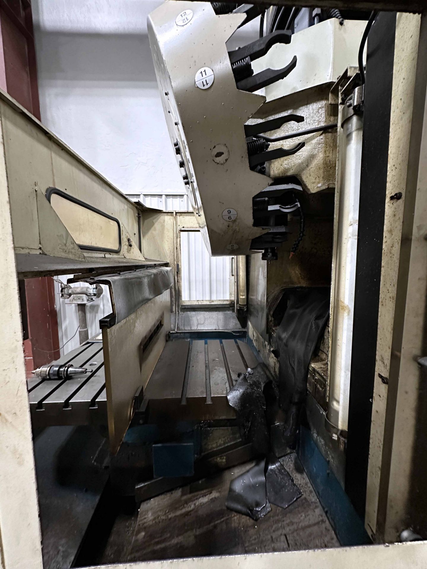 Daewoo ACE-V35 CNC Mill - Image 4 of 8