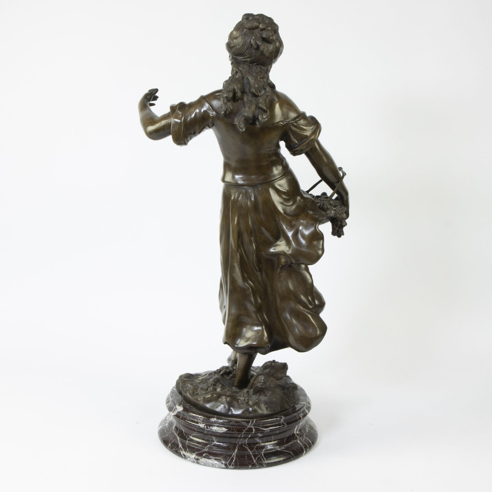 Auguste MOREAU (1834-1917), bronze Jeune fille, signed - Bild 3 aus 5