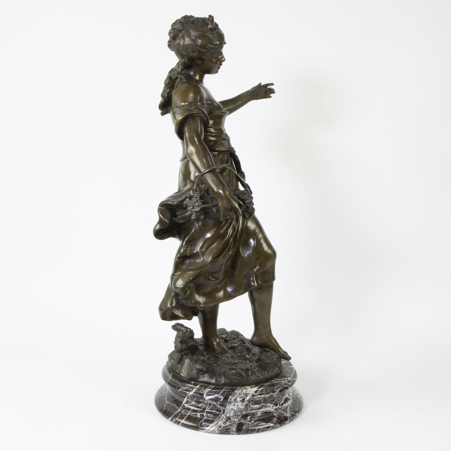 Auguste MOREAU (1834-1917), bronze Jeune fille, signed - Bild 4 aus 5