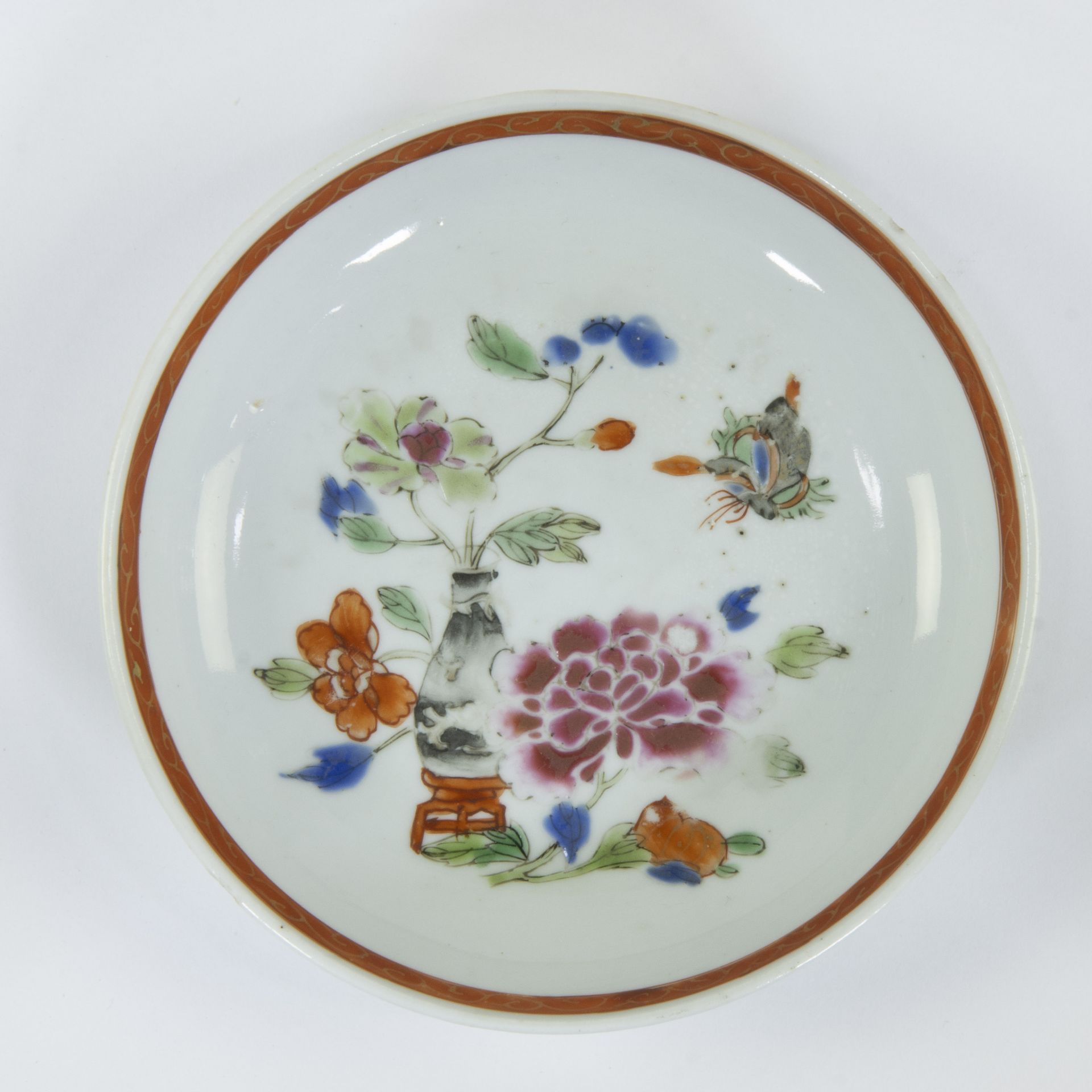 Chinese famille rose dinner plate and a smaller dish, the plate decorated with garden decor, an exot - Image 4 of 5