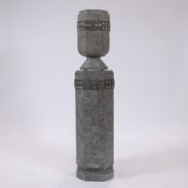 Pedestal in grey-veined marble imitation with urn