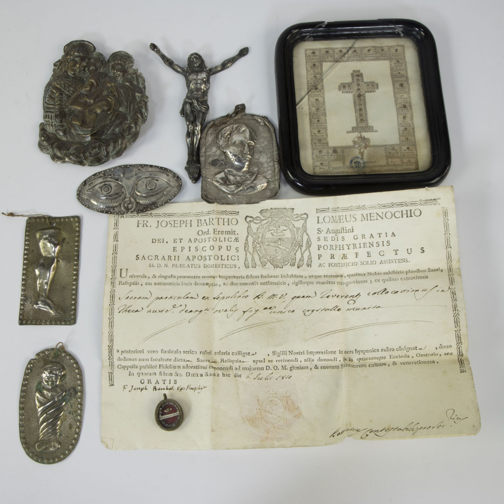 Document FR. JOSEPH BARTHO LOMAEUS MENOCHIO ORD. EREMIT S. AUGUSTINI 1810 with reliquary and silver