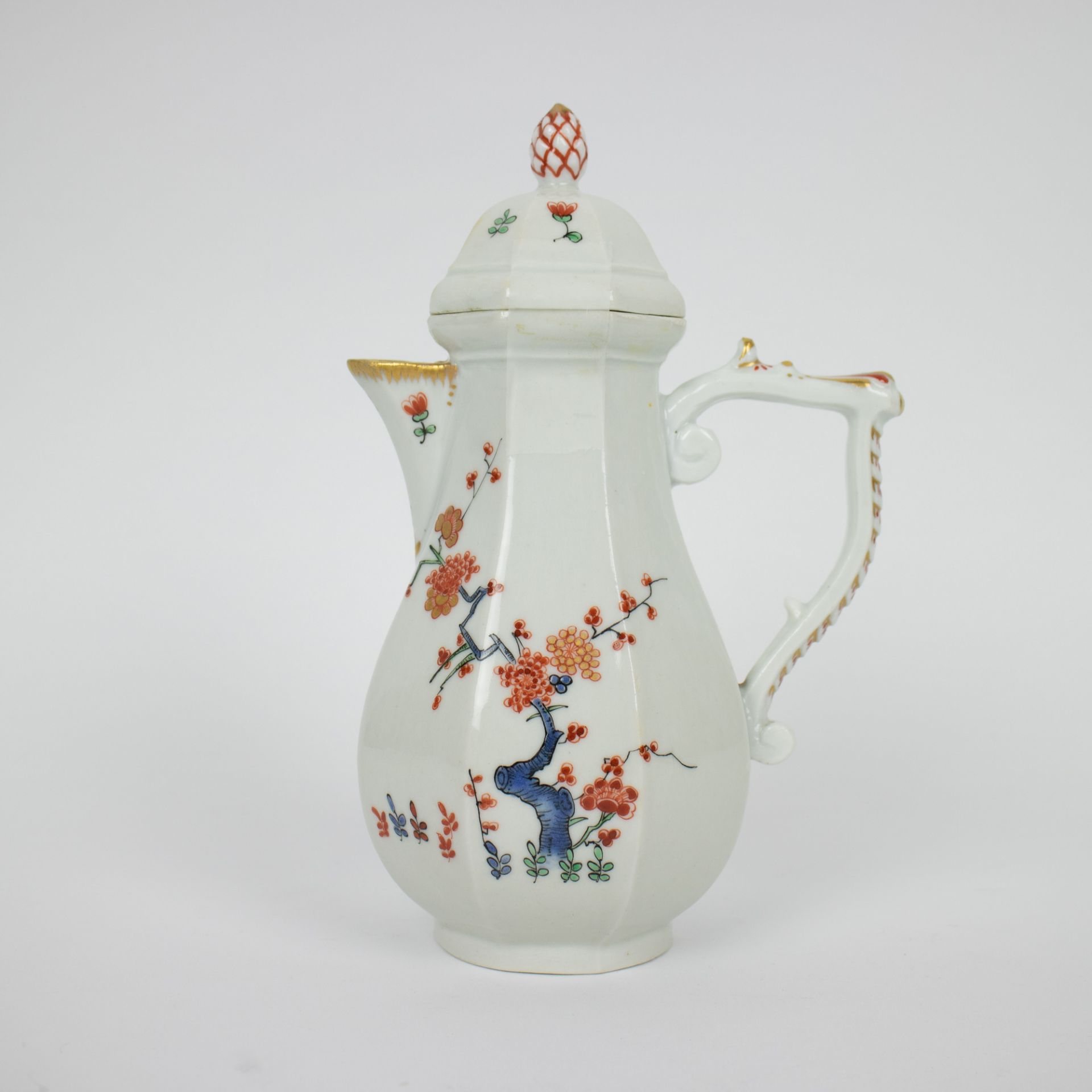 Cream jug in Kakiemon style, marked, European - Image 2 of 6