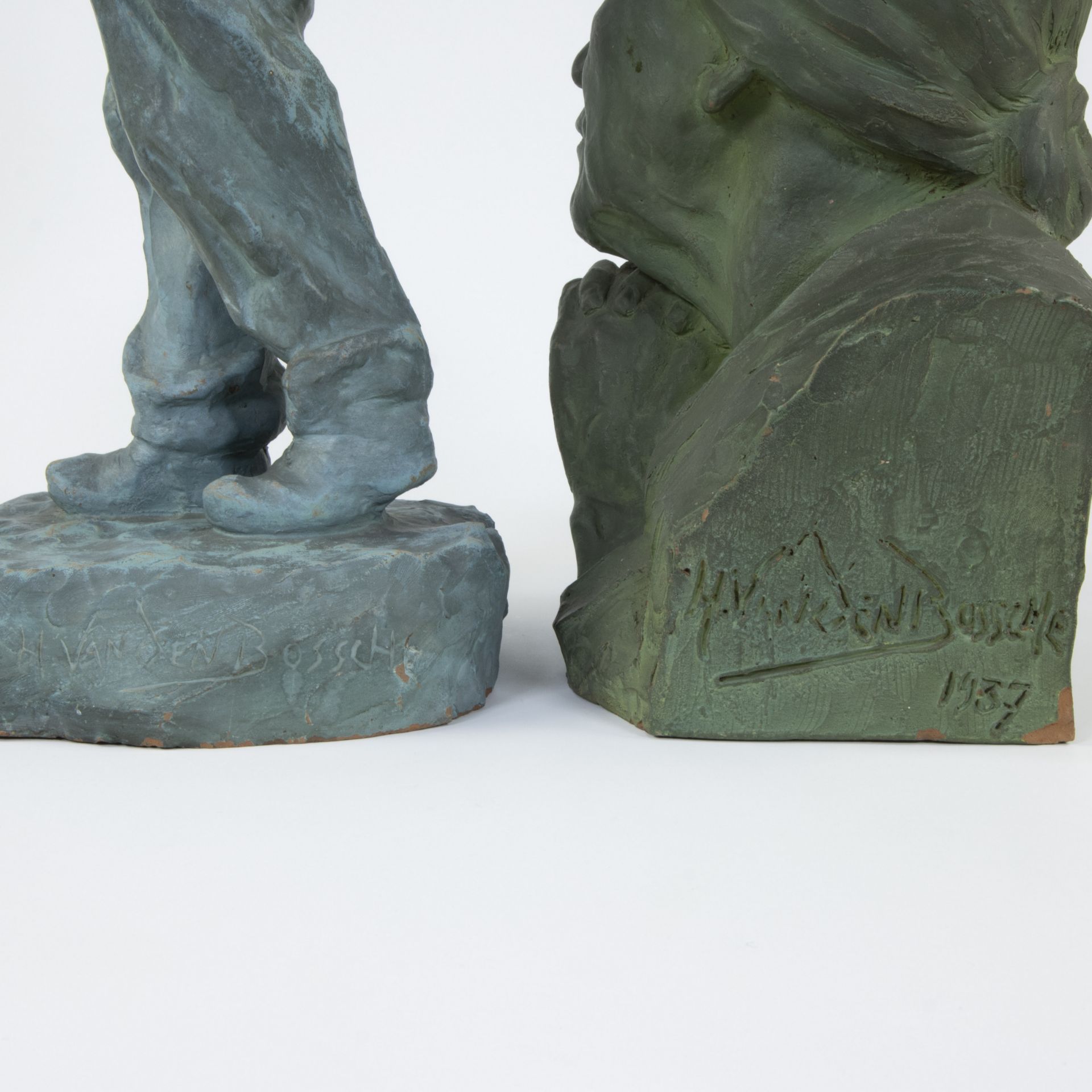 Henri VAN DEN BOSSCHE (XIX-XX), 2 sculptures in terracotta 'Gavroche' 1909 and praying woman, signed - Image 5 of 5