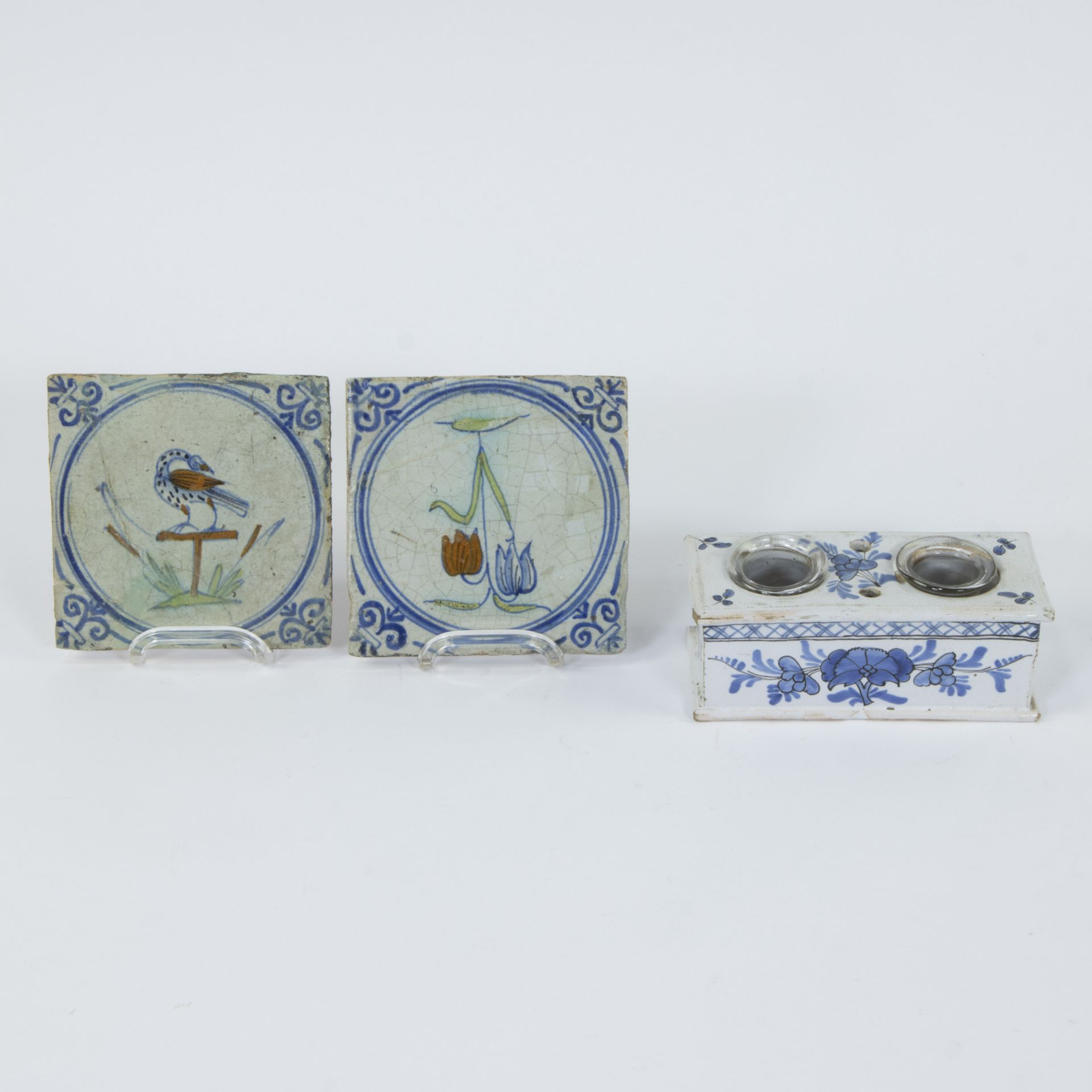 2 Delft tiles and an inkwell, 18th century