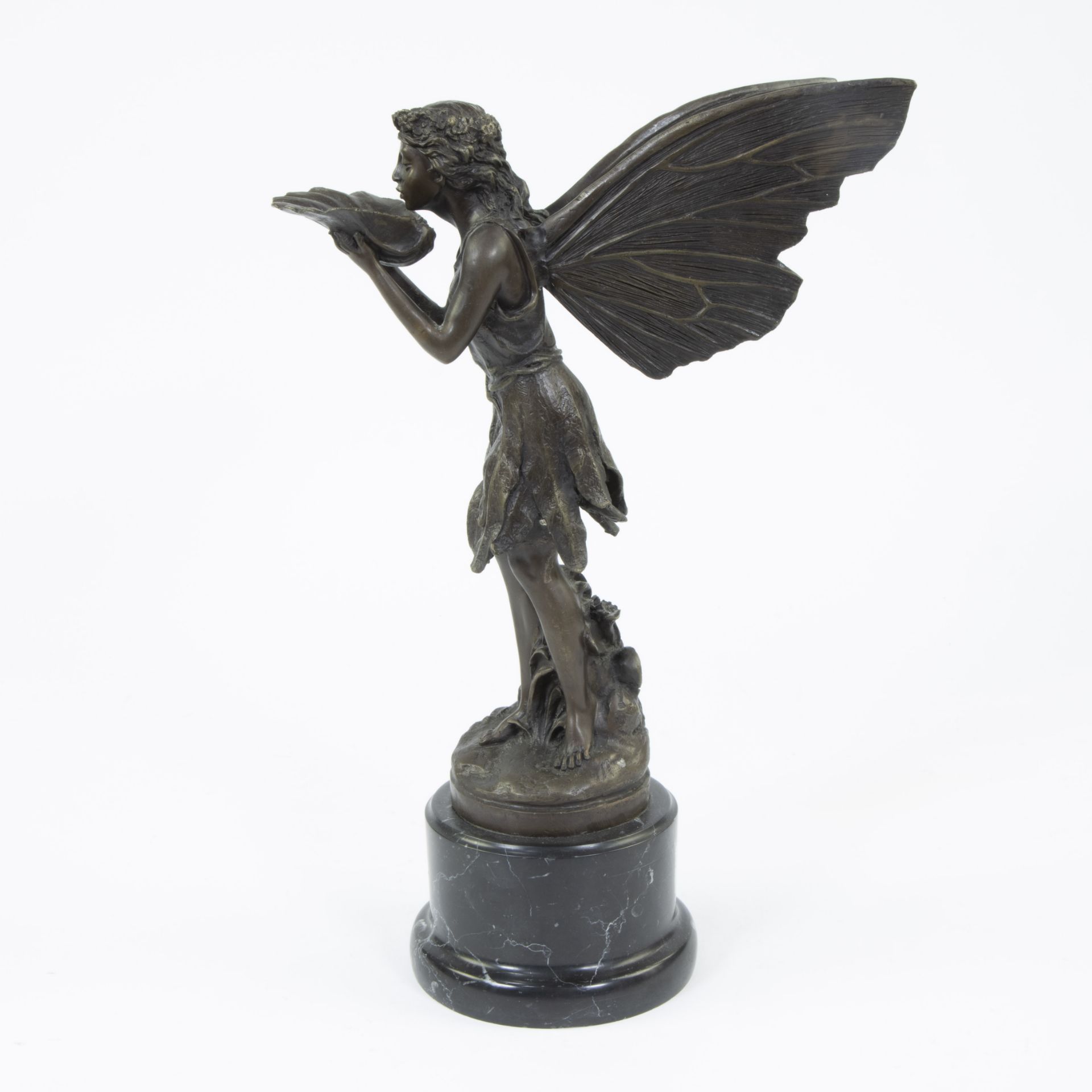 Brown patinated bronze fairy statue on black marble base sculpted in Art Nouveau style, Milo, posthu - Image 2 of 5