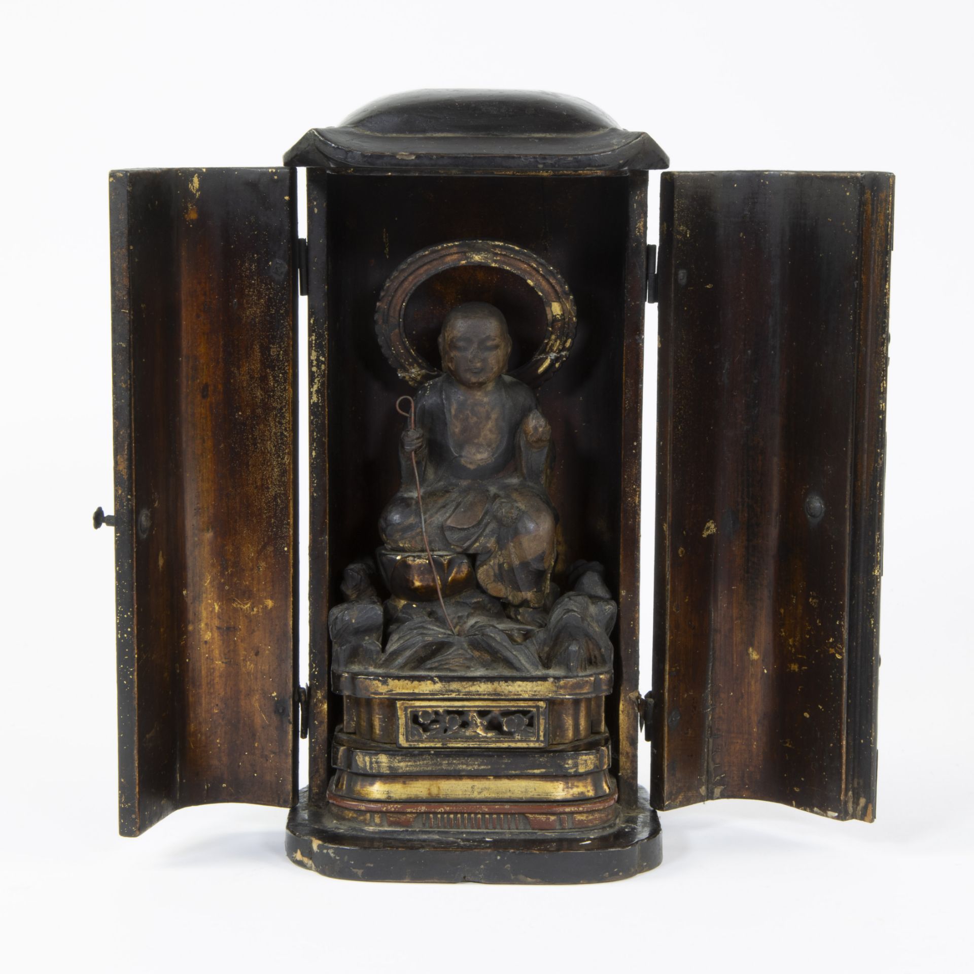 Antique Japanese Zushi altar with two arahants and Buddha, 18th/19th century EDO period