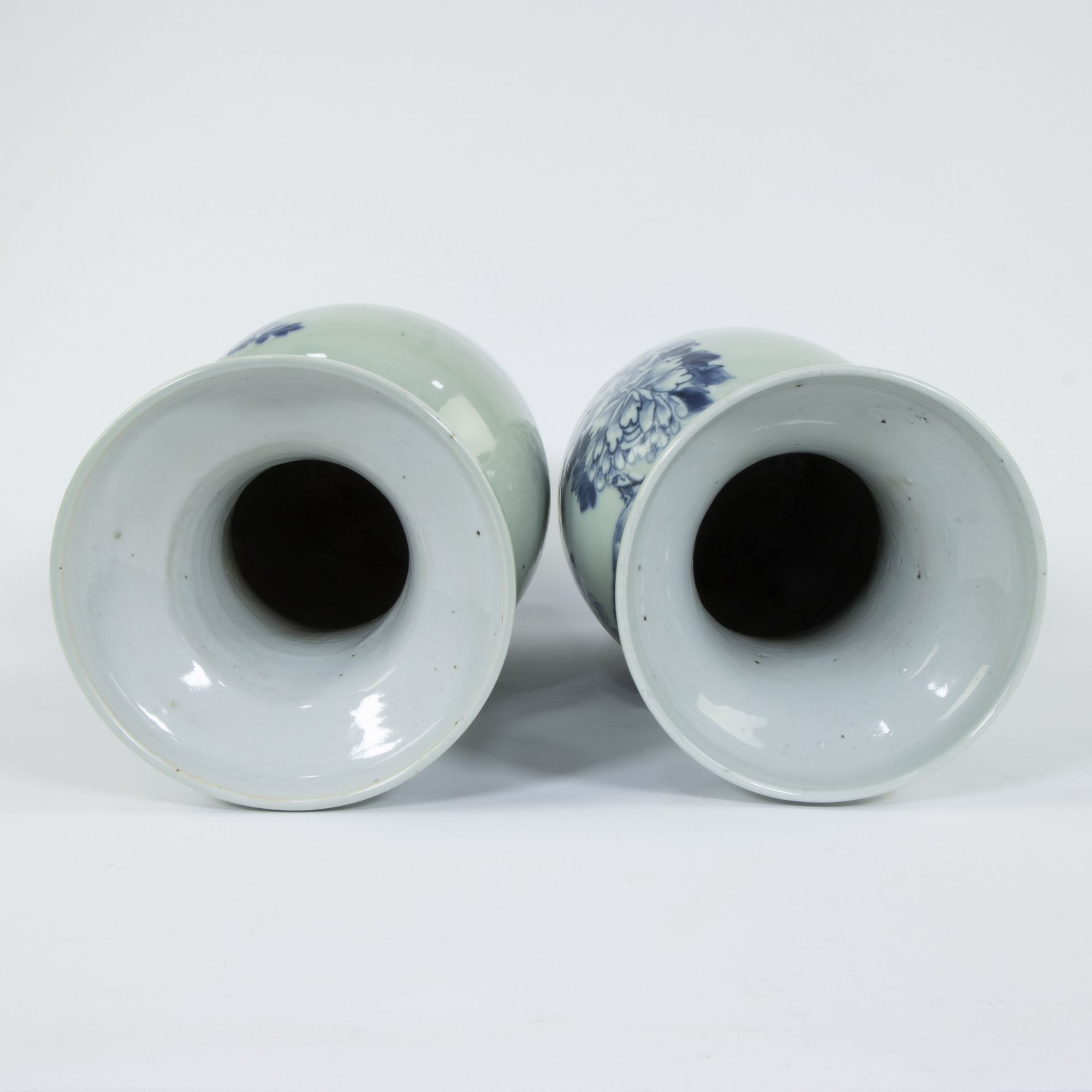 Set of 2 Chinese celadon vases, 19th century - Bild 6 aus 6