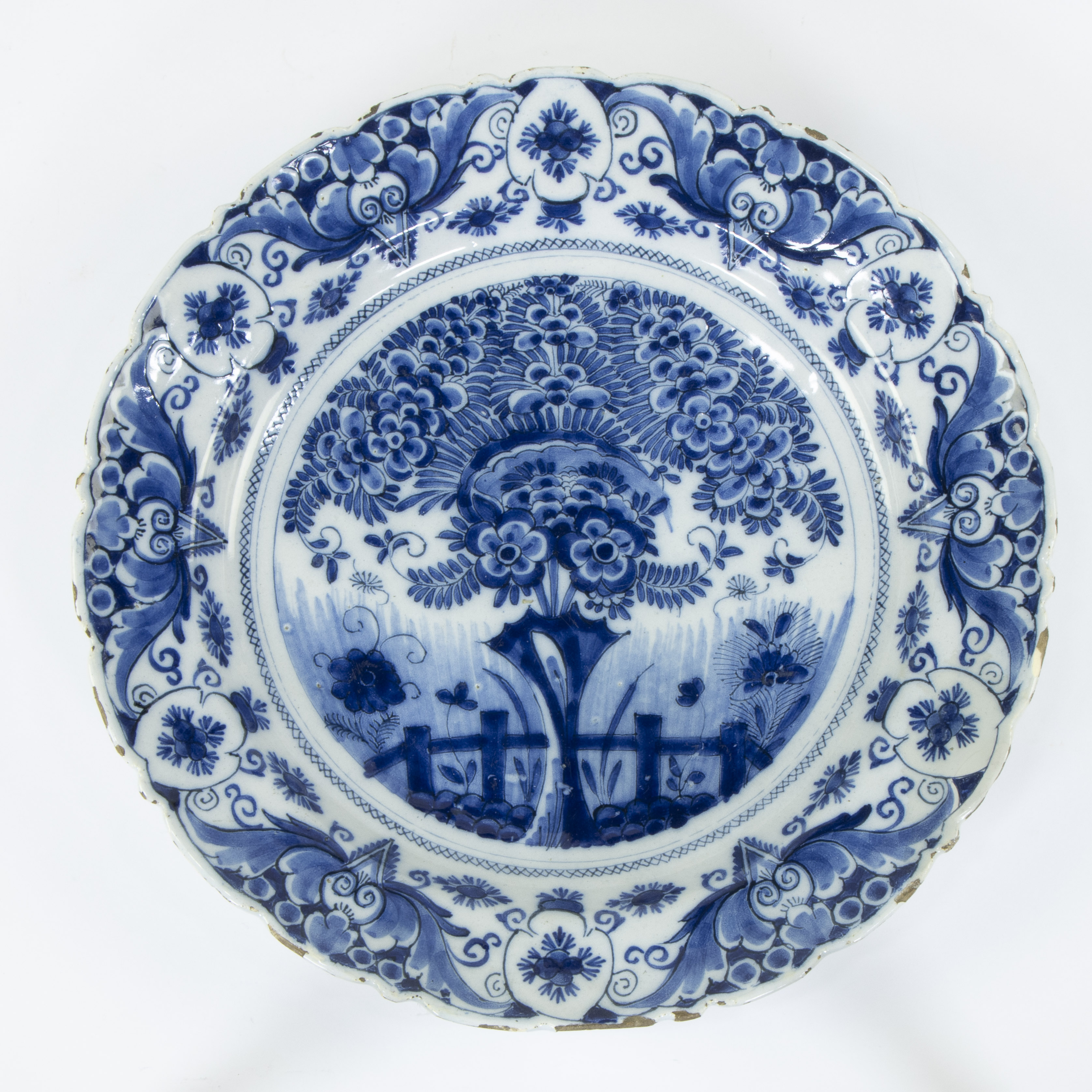 3 Delft 'Tea Tree' plates, De Klauw, 18th century, marked - Image 4 of 7