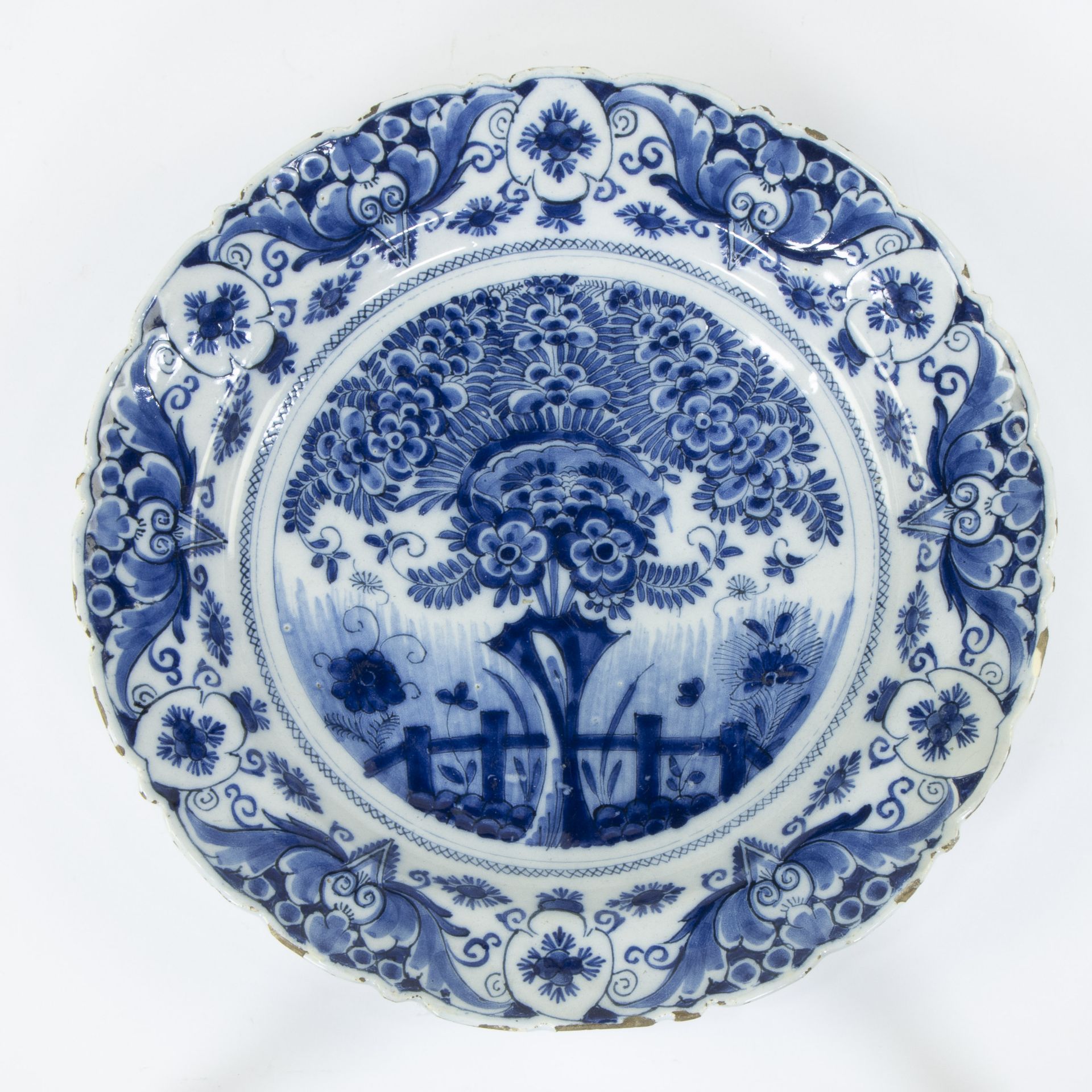 3 Delft 'Tea Tree' plates, De Klauw, 18th century, marked - Bild 4 aus 7