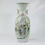 Chinese famille rose vase with decor of garden scene, 19th century