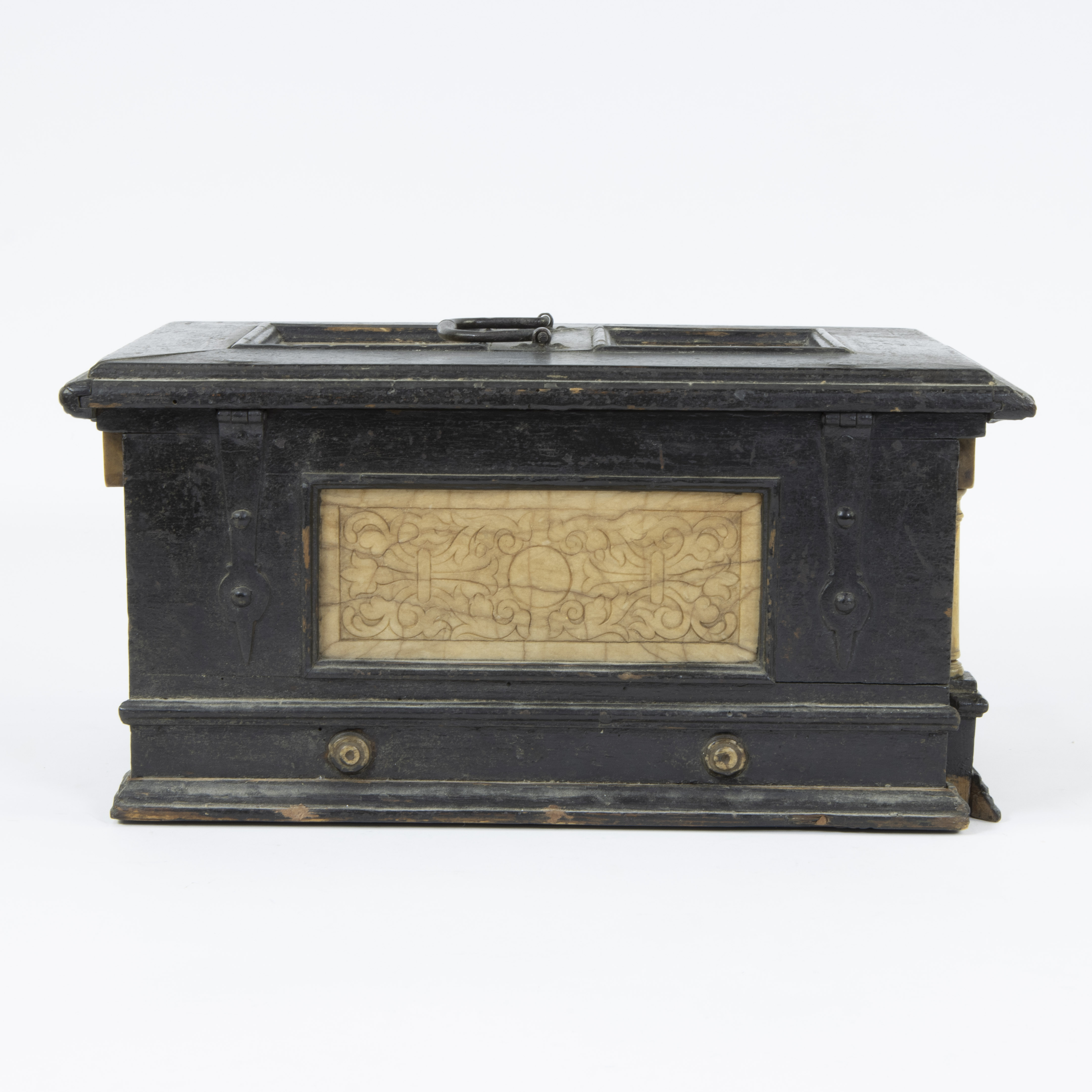 An early 17th century ebonised and alabaster table casket, Malines, circa 1630 - Image 4 of 6