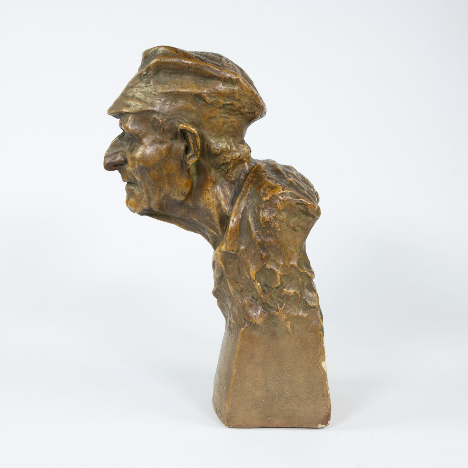 Gustave VAN DEN MEERSCHE (1891-1970), brown patinated plaster bust of Flemish peasant, signed and da - Image 2 of 5