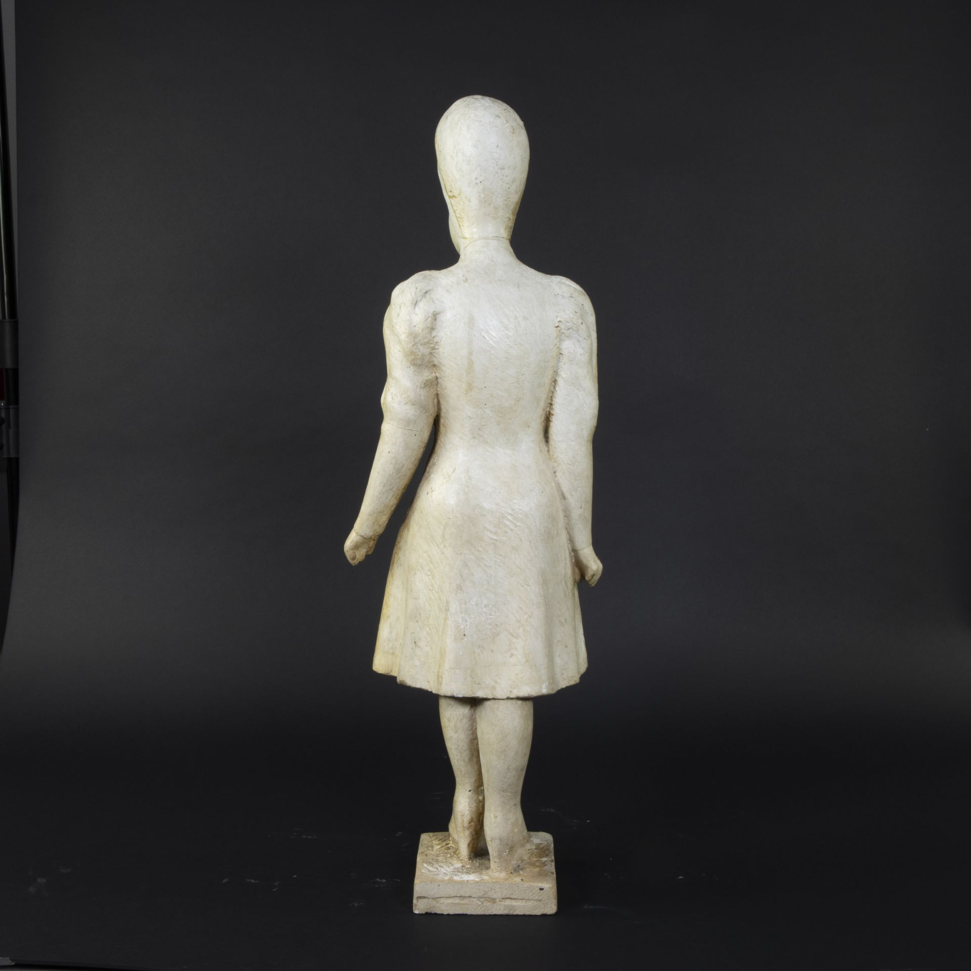 Monique GUEBELS-DERVICHIAN (1921), white patinated statue of a young lady with skirt - Bild 3 aus 4