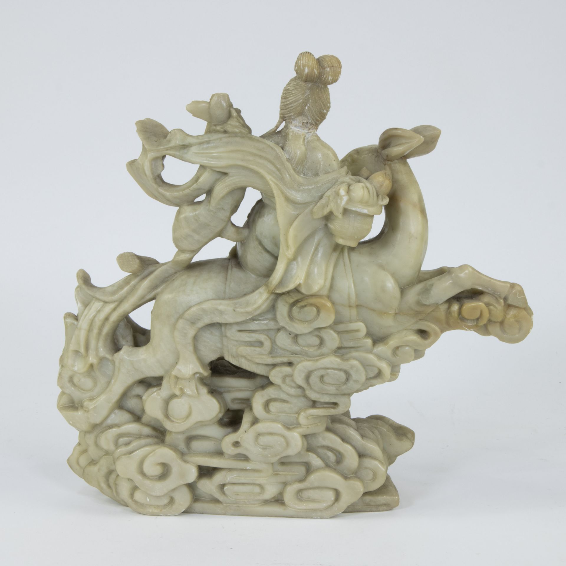 Chinese statue of Guayin on a Chinese water tree in soapstone - Bild 3 aus 5