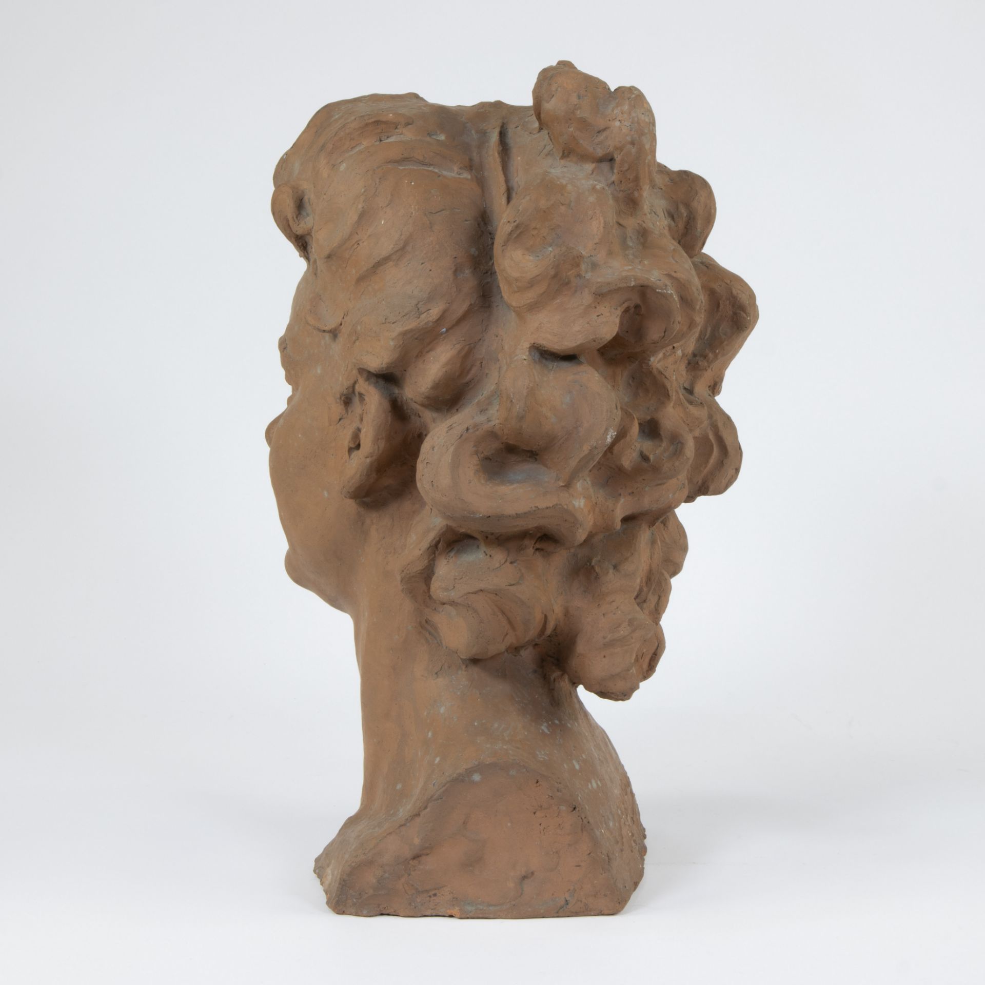 Koos VAN DER KAAIJ (1900-1976), head of a girl with bow tie in terracotta, signed and dated 1937 and - Image 9 of 10