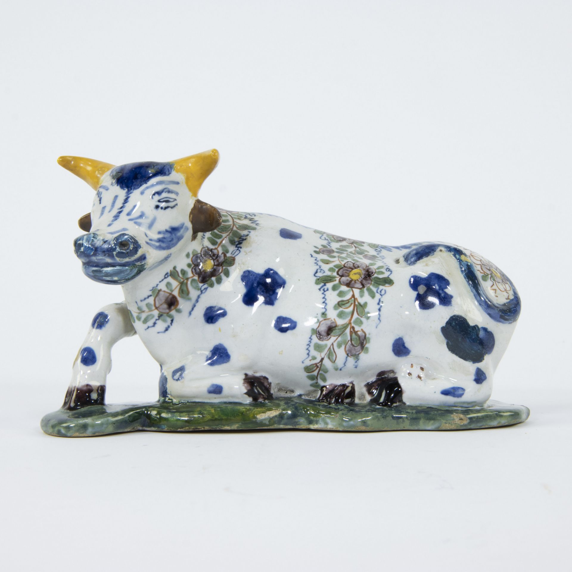 18th century Delft polychrome reclining cow - Image 2 of 6