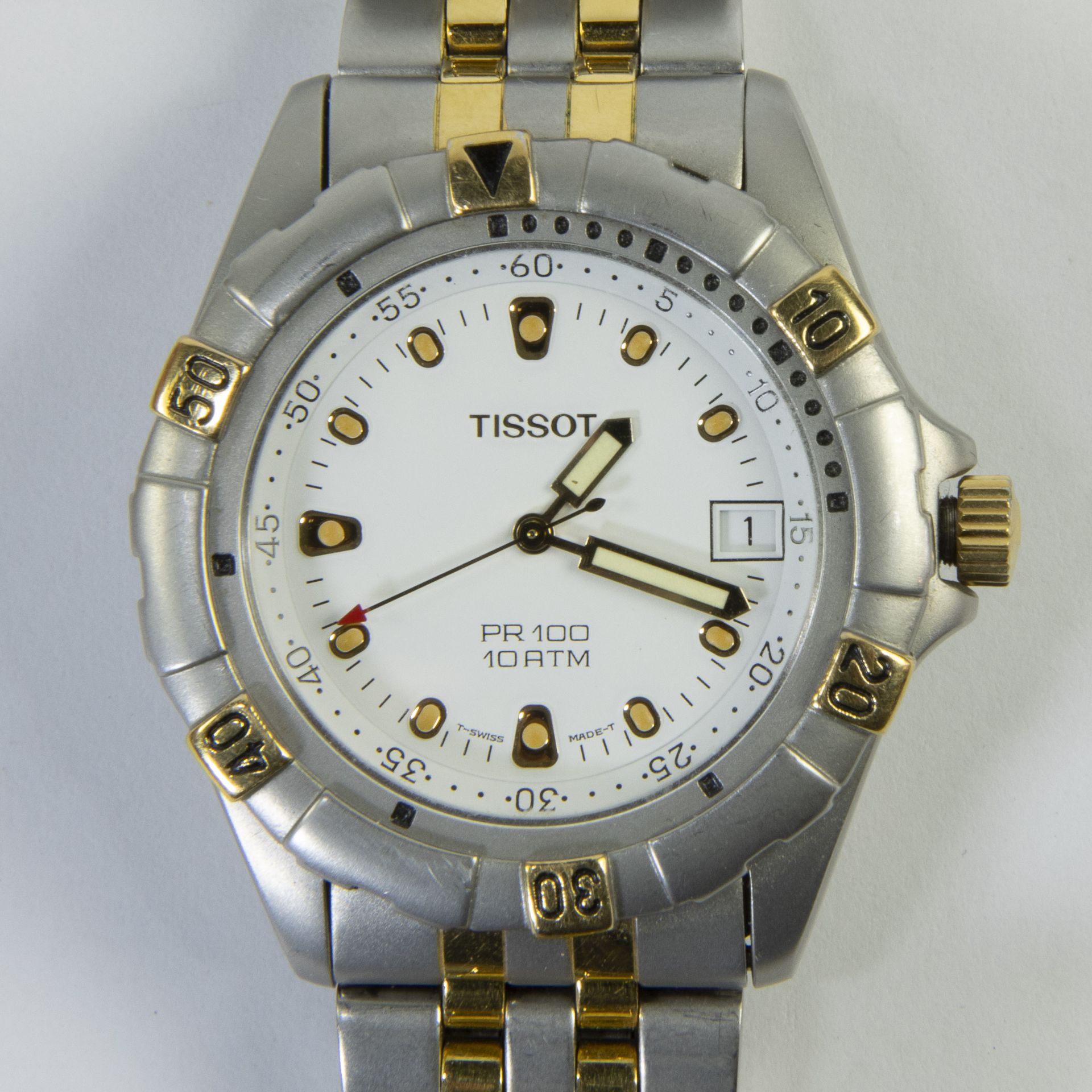 2 wristwatches, TISSOT PR100 Swiss made and MOVADO Quartz Swiss made - Bild 2 aus 6