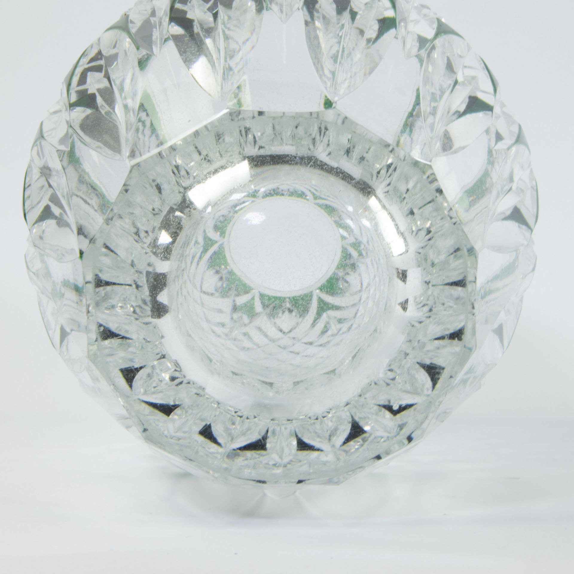 Val Saint Lambert green and clear cut crystal vase, signed and with original label - Bild 5 aus 5