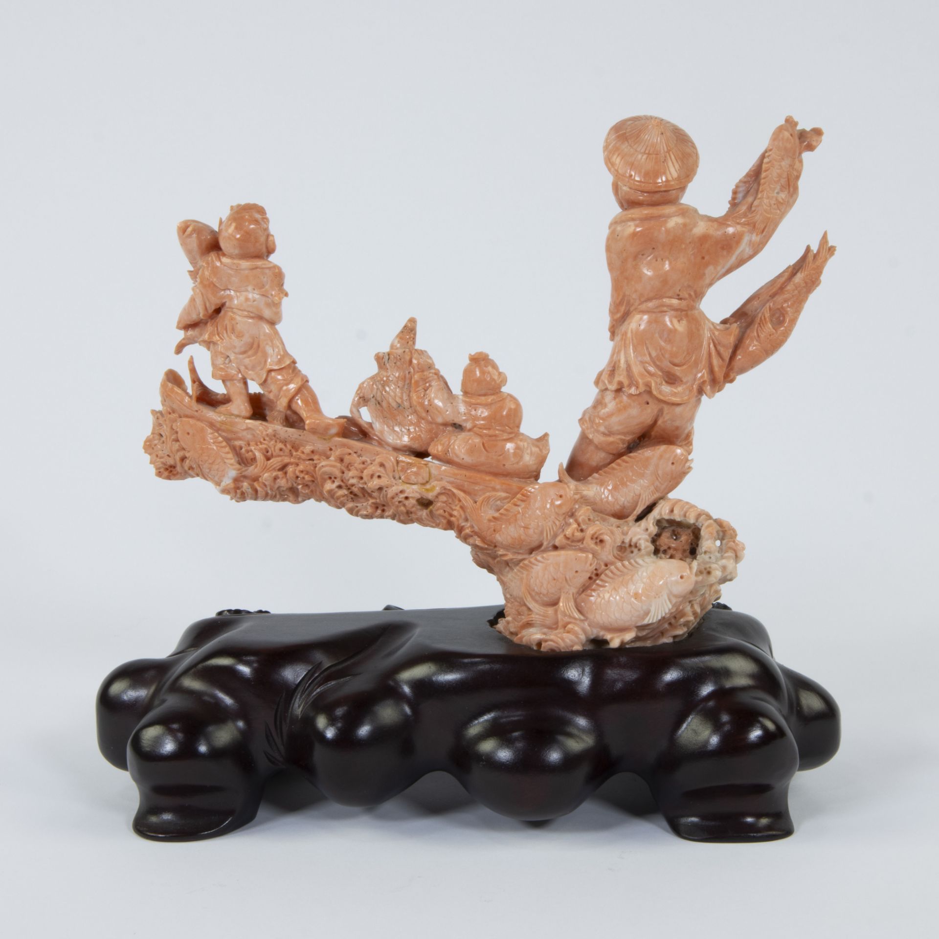 A Chinese group in red coral with a fisherman, children and fishes, 19/20th century - Image 3 of 5