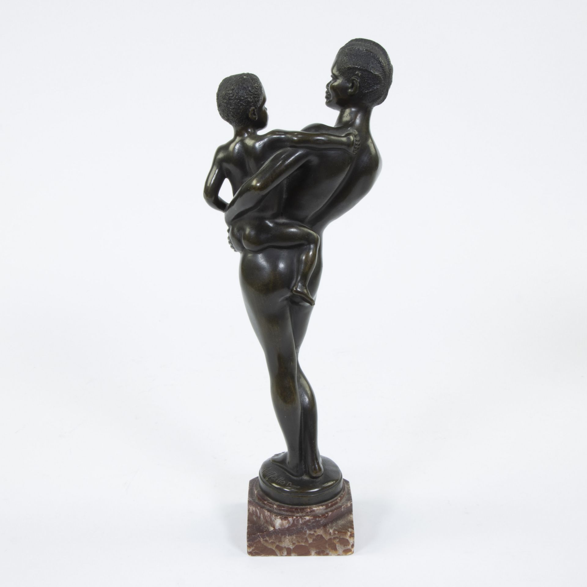Arsène MATTON (1873-1953), bronze sculpture of an African woman with child, signed - Image 3 of 5