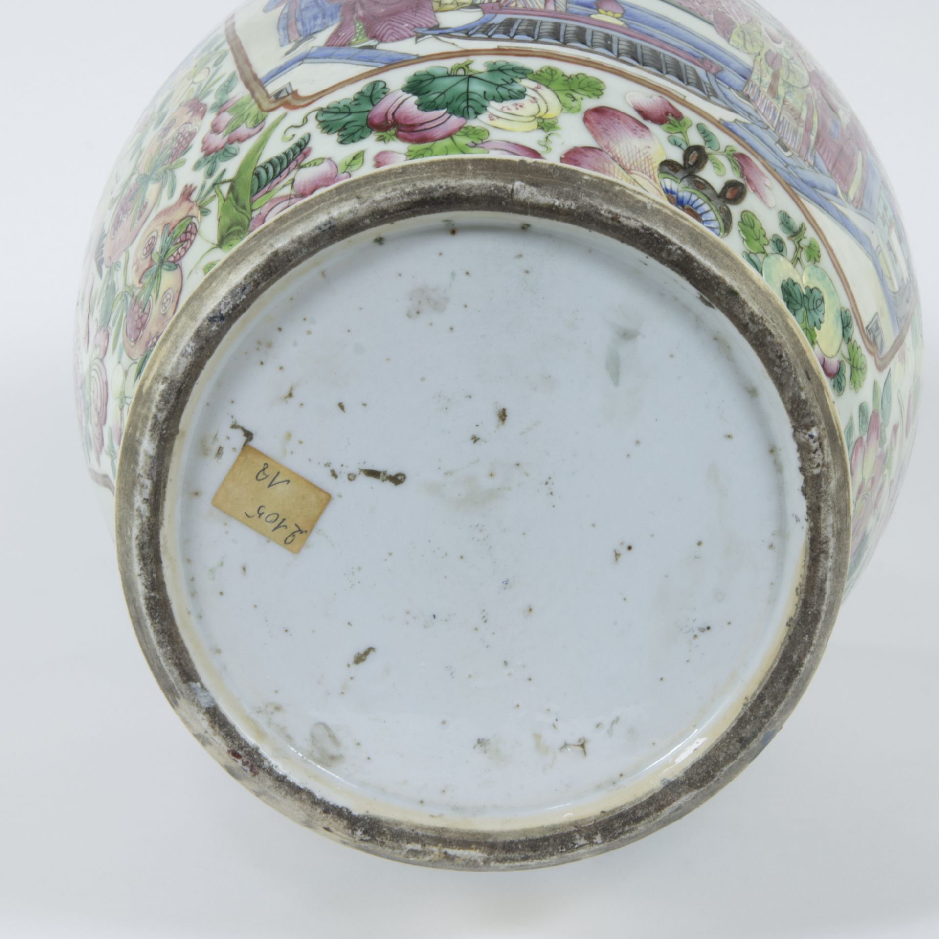 A large Chinese famille rose vase, decorated with flowers, birds, butterflies and dragons , the pane - Image 5 of 6