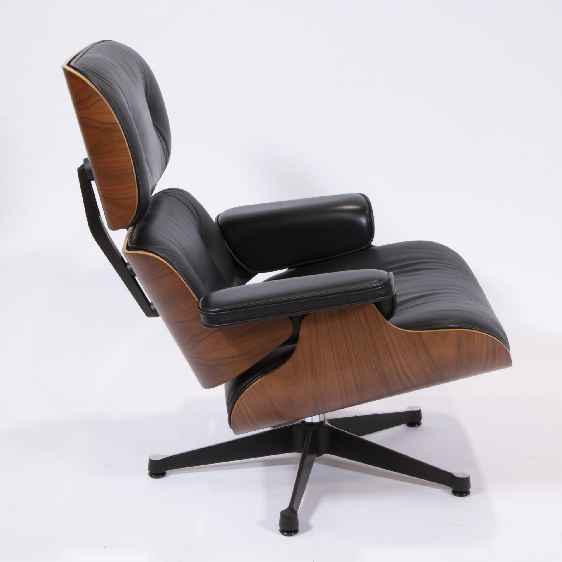 Original Charles Eames lounge chair and footstool for Vitra, marked - Image 3 of 7