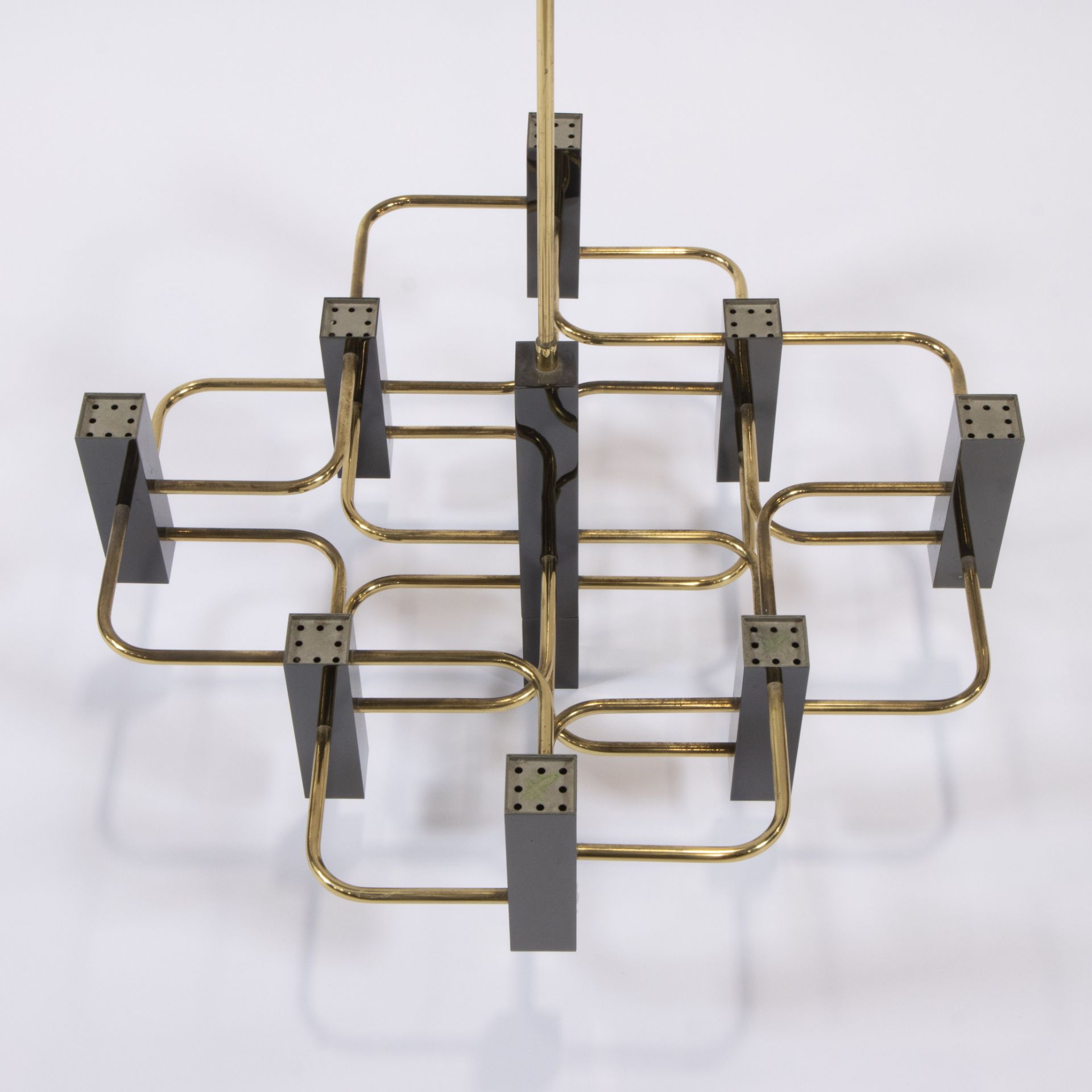 Mid-century modernist chandelier by Gaetano Sciolari for Boulanger, gunmetal and brass, 1970s, with - Image 2 of 6