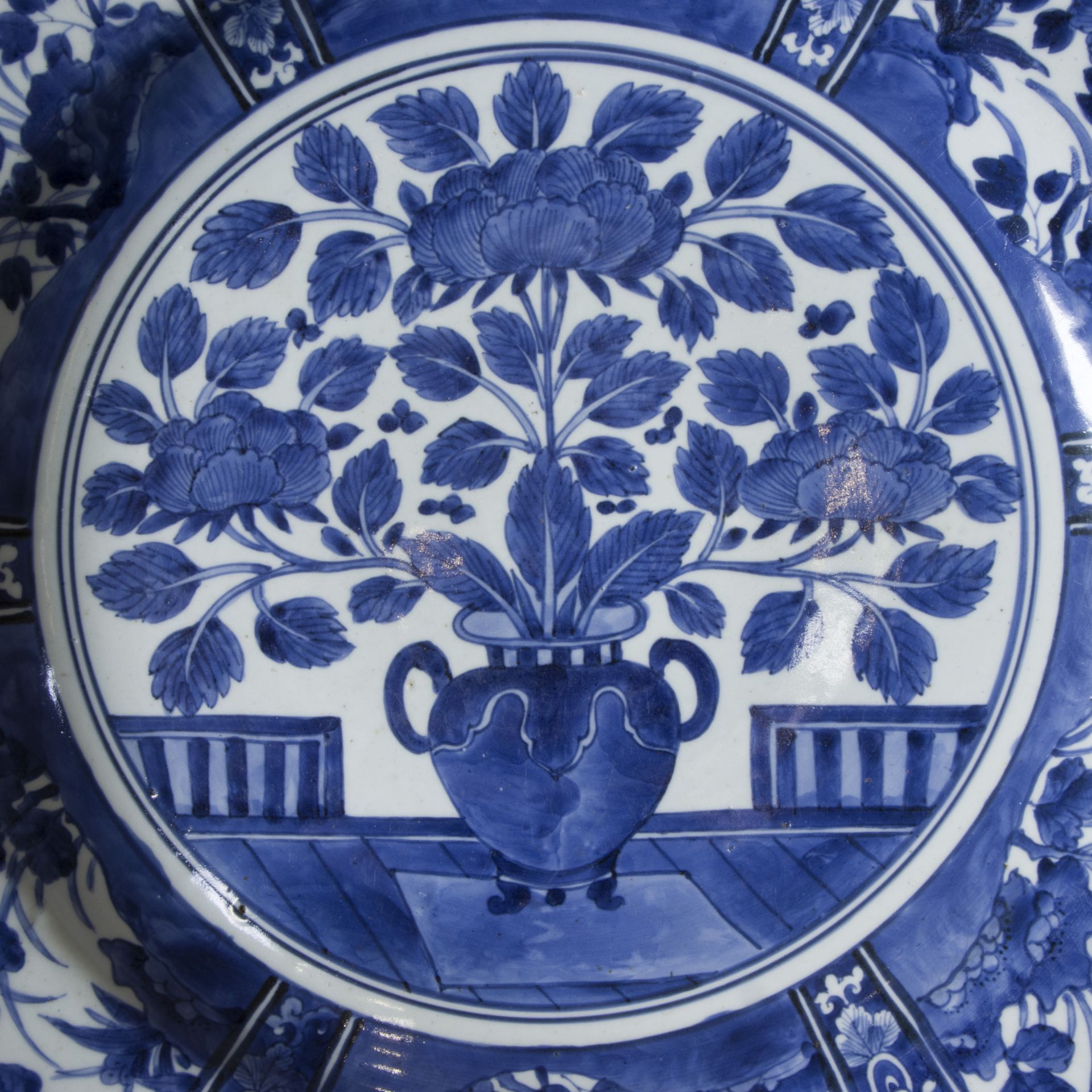 Large Japanese blue and white Arita dish, Meiji period - Image 4 of 12