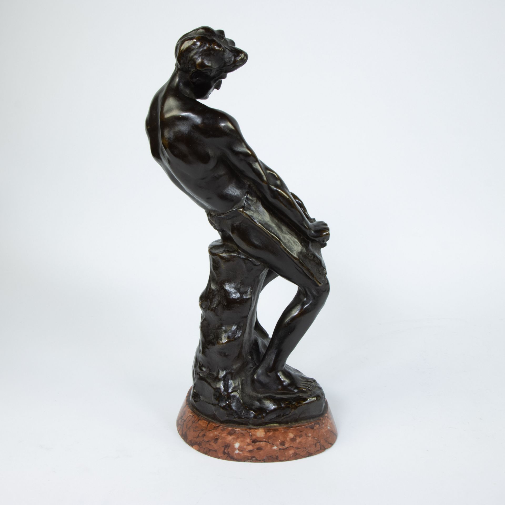 Voets & Vially (Victor VOETS (1882-1950), bronze statue of a woodworker, Bija foundry, signed - Image 4 of 6