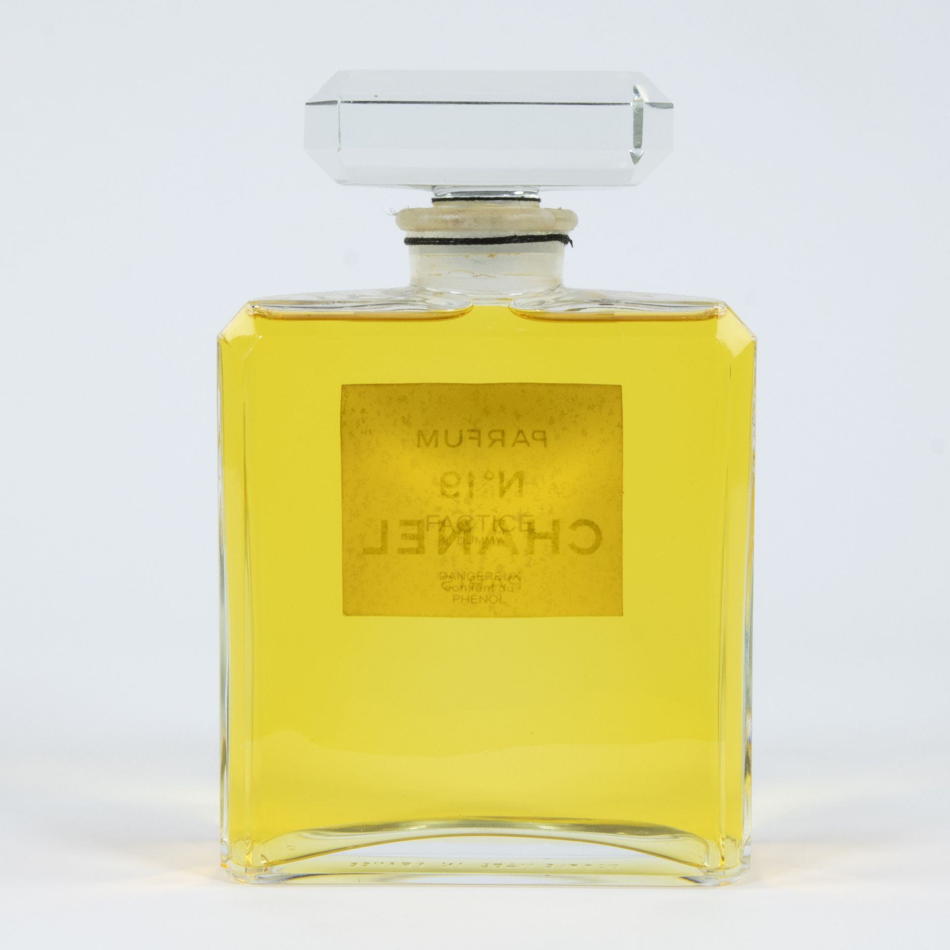 Factice perfume bottle CHANEL n° 19 Paris - Bild 3 aus 5