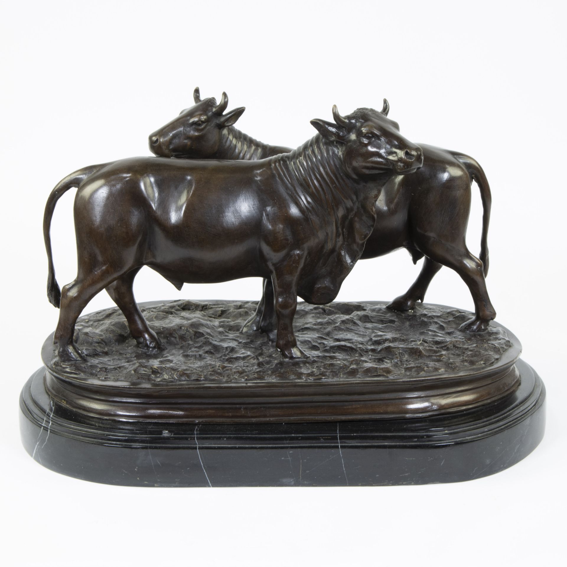 Antoine Louis BARYE (1796-1875), bronze group of a bull with a cow, signed