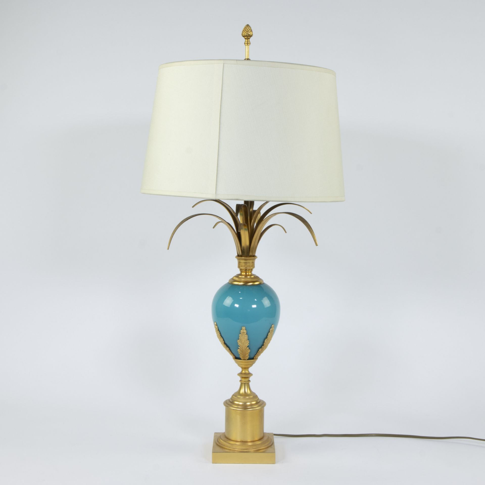 Boulanger turquoise Ostrich egg table lamp in opaline and gilt brass - Bild 3 aus 4