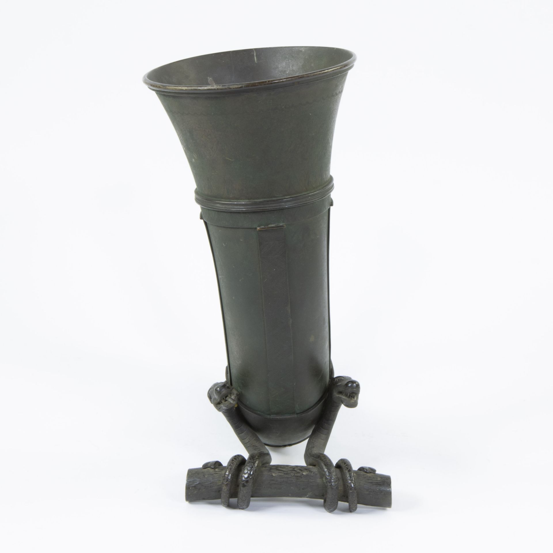 Danish bronze horn cup with snake feet, 19th century copy after 14th century model - Image 2 of 4