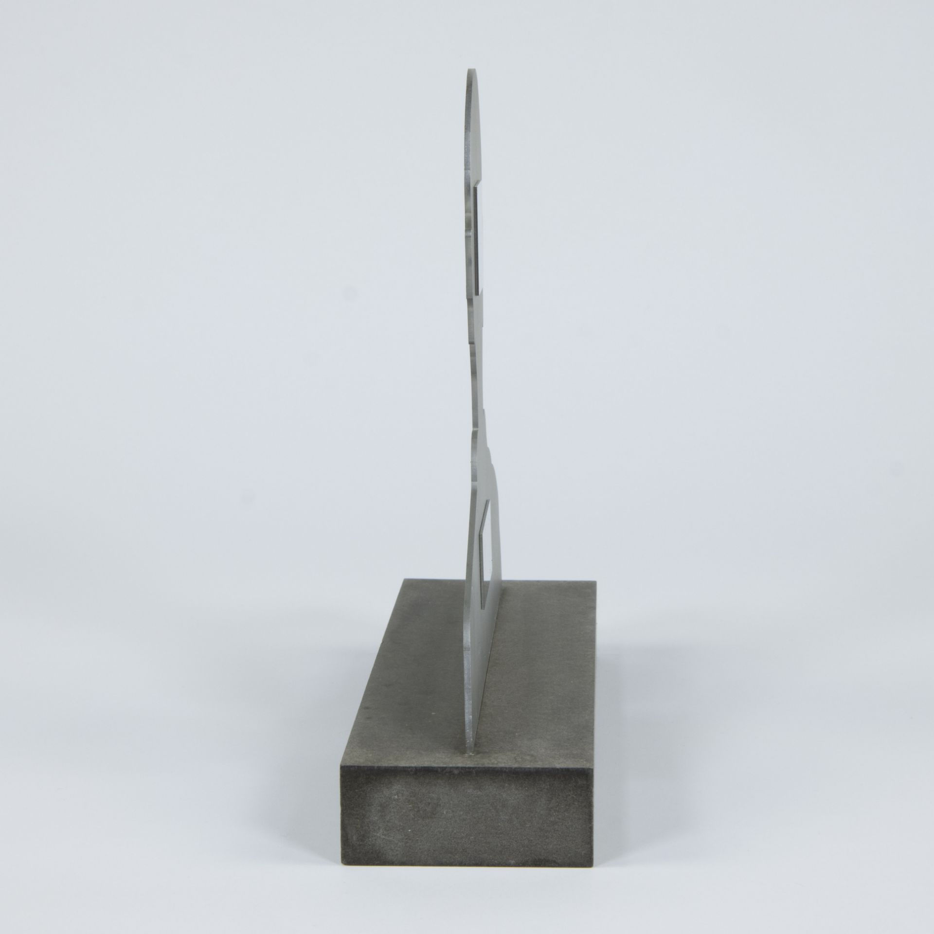 Roger RAVEEL (1921-2013), sculpture with metal and mirrors 'A Confrontation' 2001, numbered 770/800 - Image 4 of 5