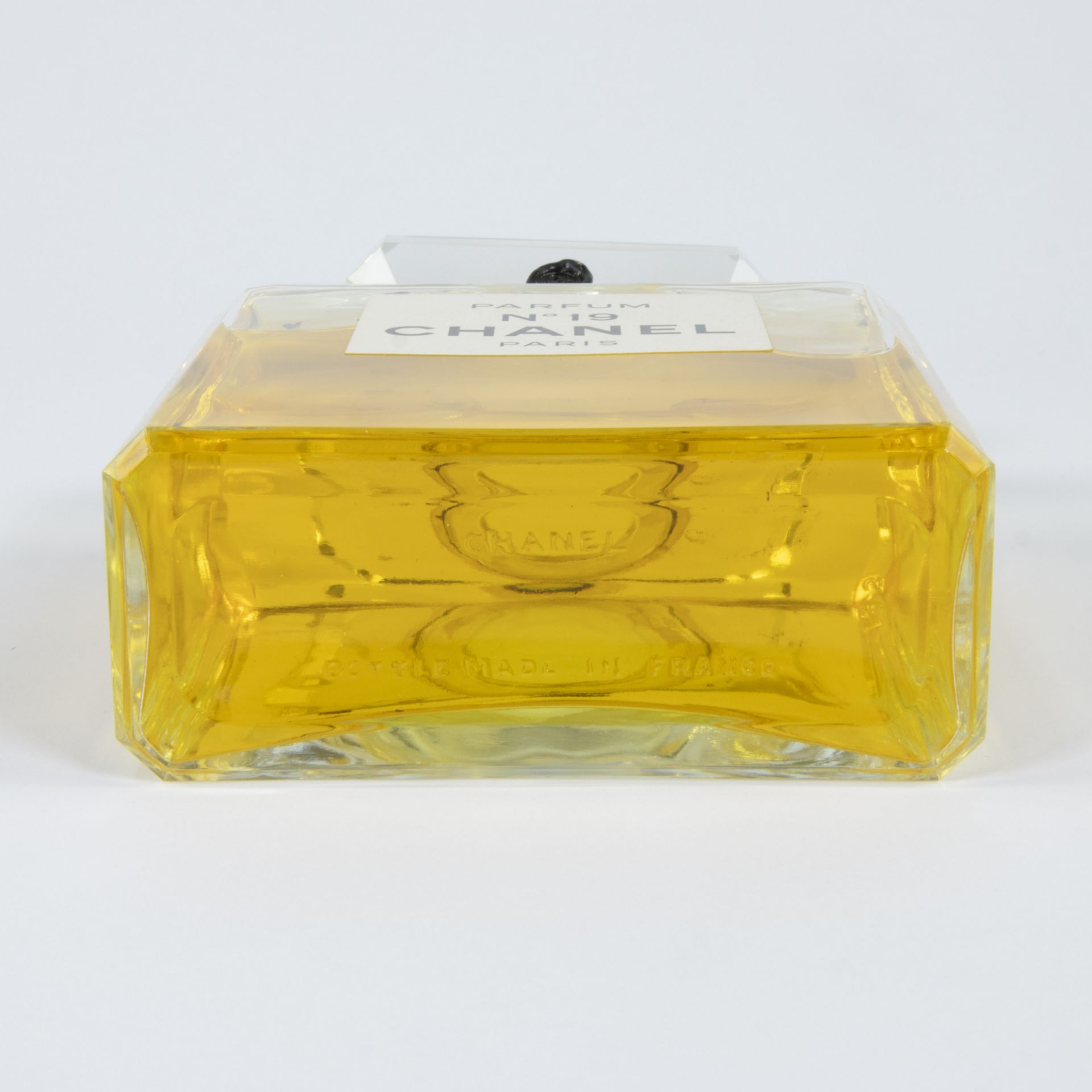 Factice perfume bottle CHANEL n° 19 Paris - Image 5 of 5