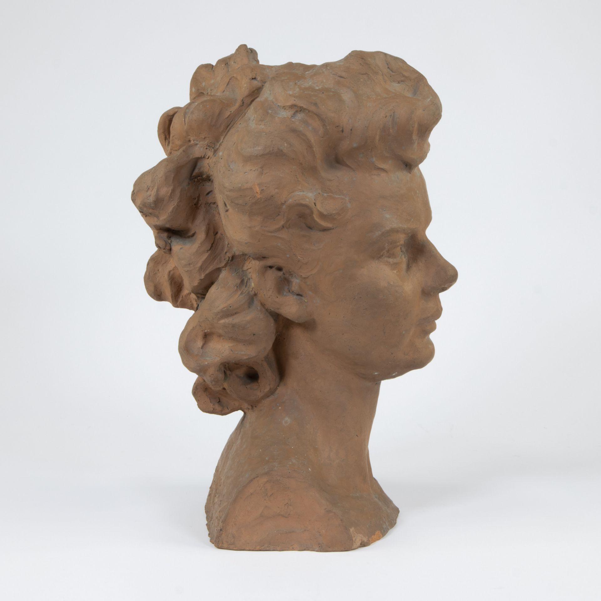 Koos VAN DER KAAIJ (1900-1976), head of a girl with bow tie in terracotta, signed and dated 1937 and - Image 7 of 10