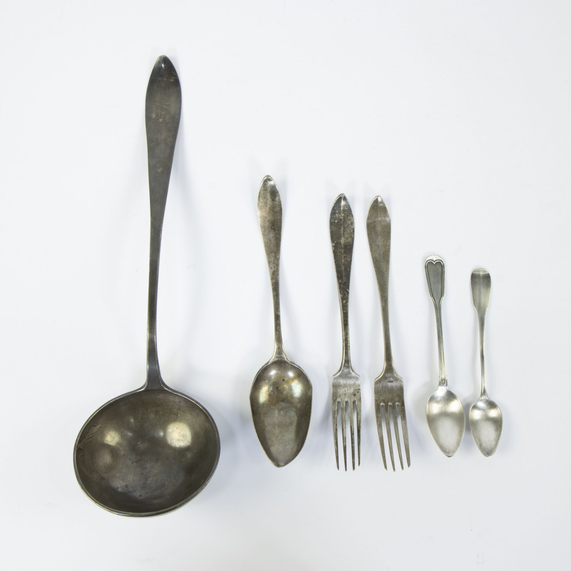 Collection of silver, soup ladle and cutlery circa 358 grams - Bild 2 aus 2